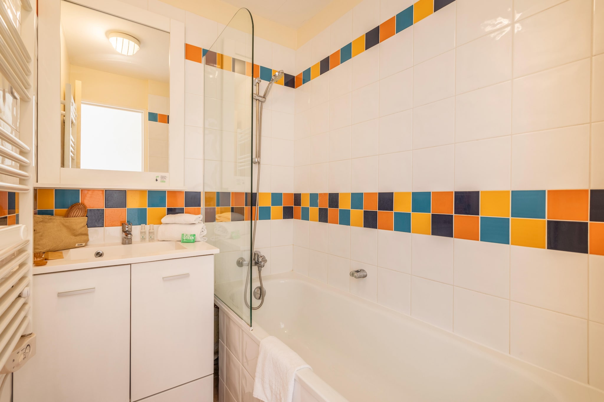 Pierre & Vacances Village Pont Royal en Provence Apartment 8 people - 2 bedrooms + 1 sleeping alcove - Balcony - Salle de bain