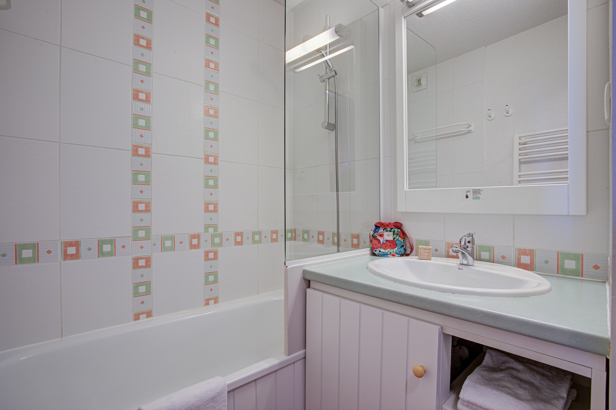 Résidence Pierre & Vacances le Pédrou Studio 4 people - 1 sleeping alcove -Mountain view - Salle de bain