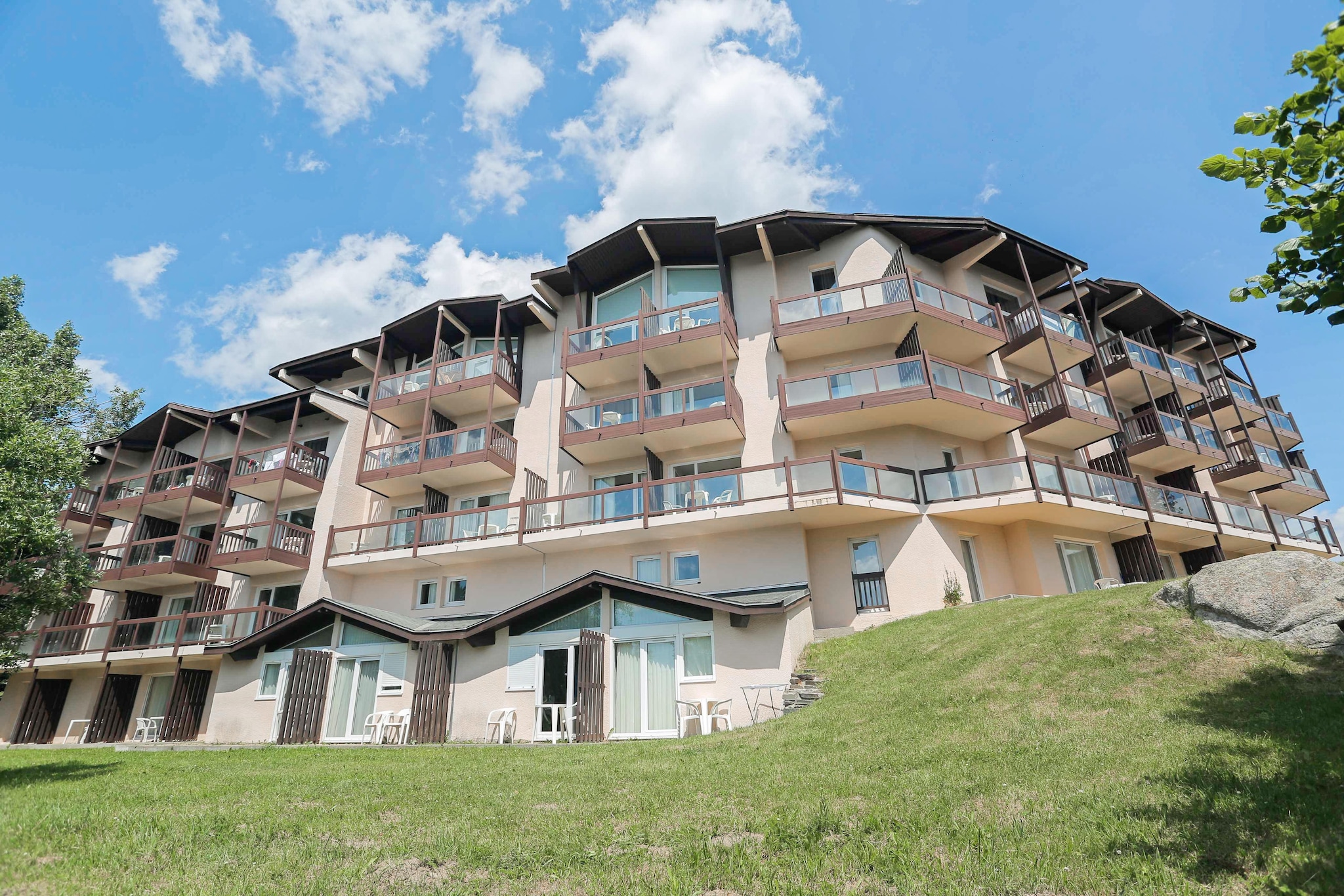 Résidence Pierre & Vacances le Pédrou Apartment 7 people - 1 bedroom + 1 sleeping alcove + 1 mezzanine - Duplex - Extérieur été