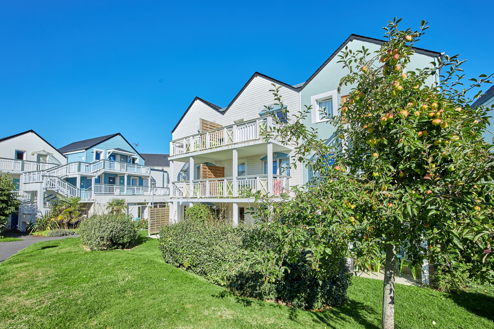 Pierre & Vacances Le Chant des Oiseaux Apartment 4 people - 1 bedroom - Terrace or balcony - Buitenkant zomer