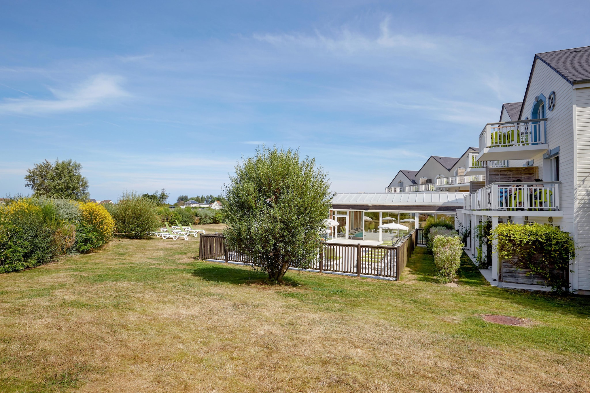 Pierre & Vacances Le Chant des Oiseaux Apartment 6 people - 2 bedrooms - Terrace or balcony - Tuinen zomer