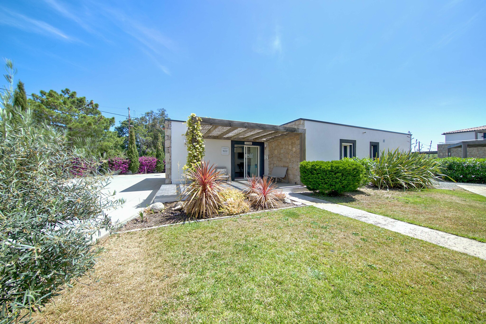 Résidence Premium P&V Les Villas de Porto-Vecchio House for 6 people - 2 bedrooms - Spacious - Air conditioning - Terrace - Exterior in summer