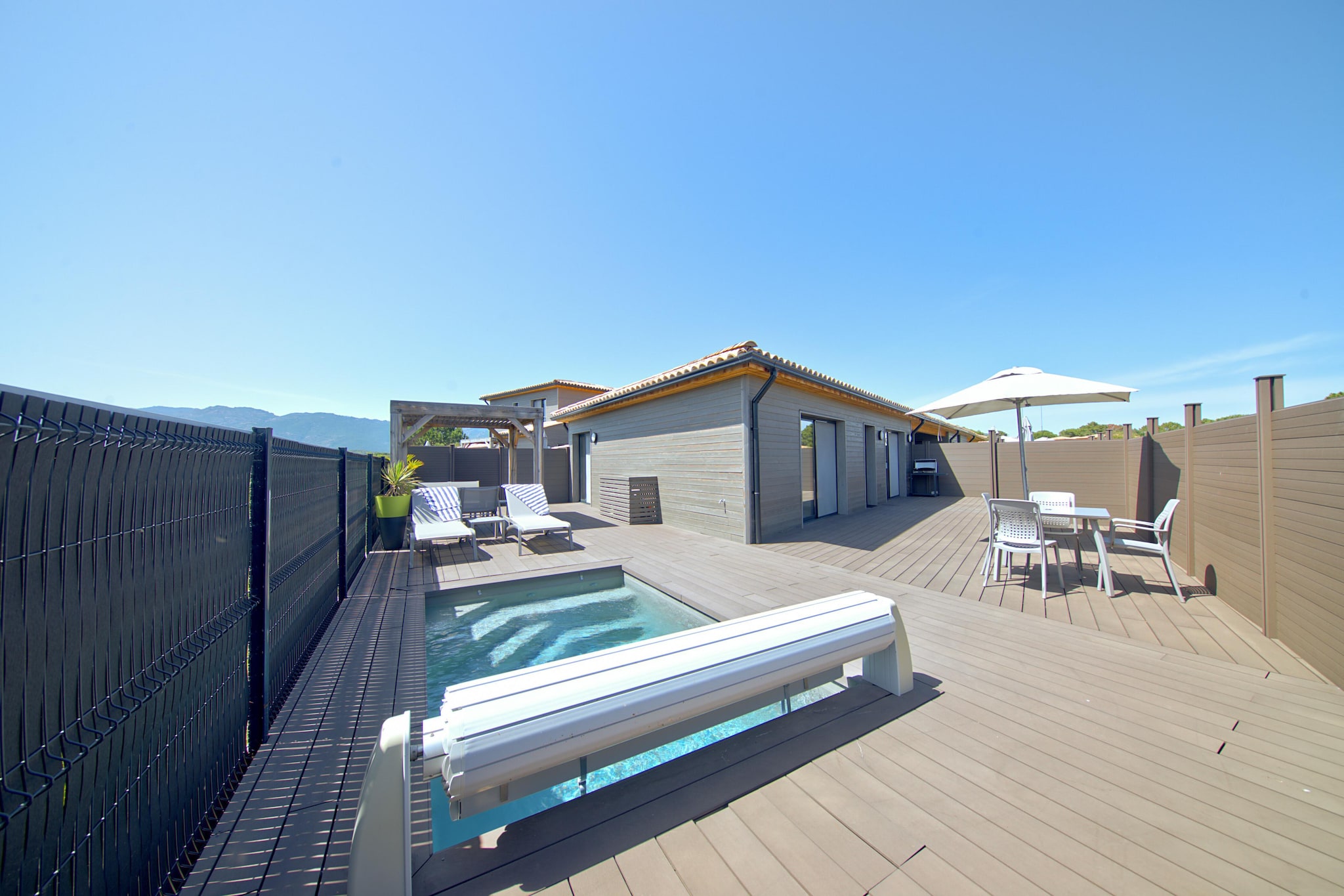 Résidence Premium Pierre & Vacances Vesna Rossa Villa - 6 people - 3 bedrooms - Air conditioned - 7m private pool - Garden - Swimming pool