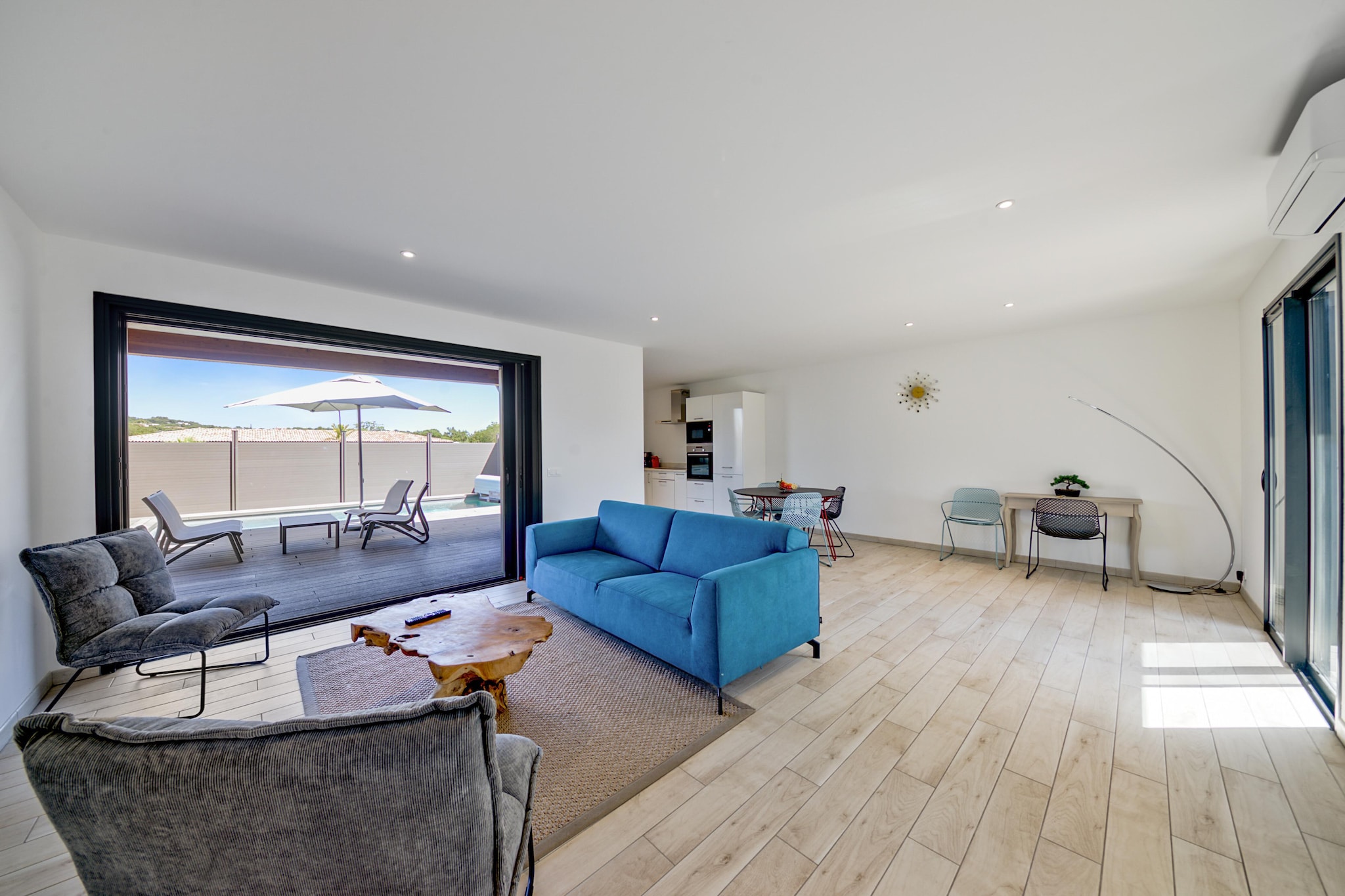 Résidence Premium Pierre & Vacances Vesna Rossa Villa - 8 people - 4 bedrooms - Air conditioned - 7m private pool - Garden