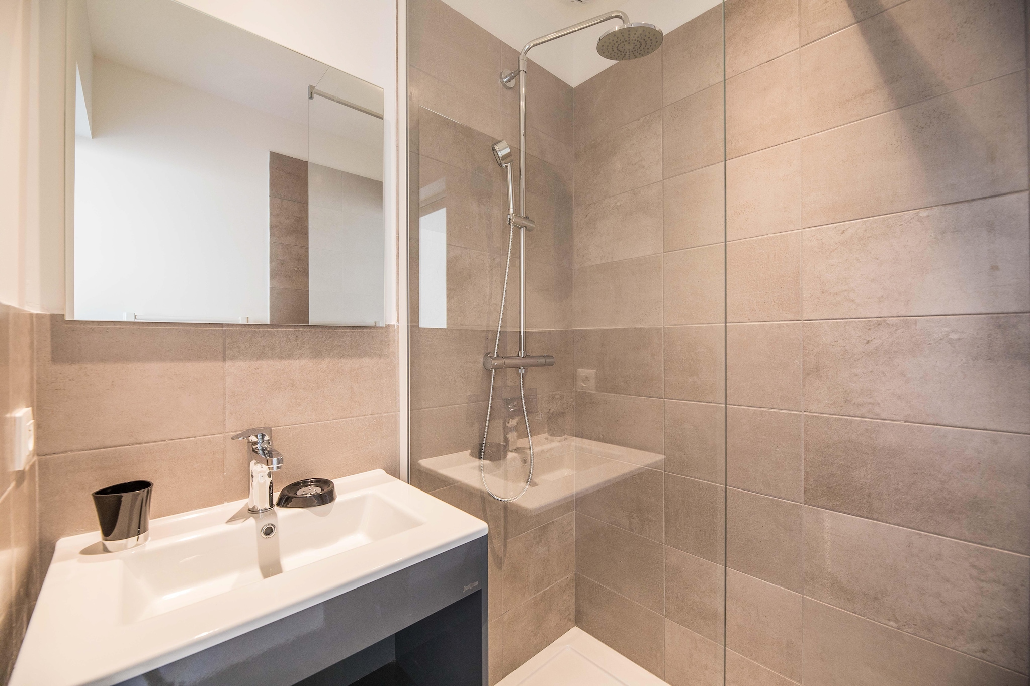 Résidence PV Les Terrasses d'Arsella House - 6 people - 3 bedrooms - Air conditioned - 7m private swimming pool - Garden - Badkamer