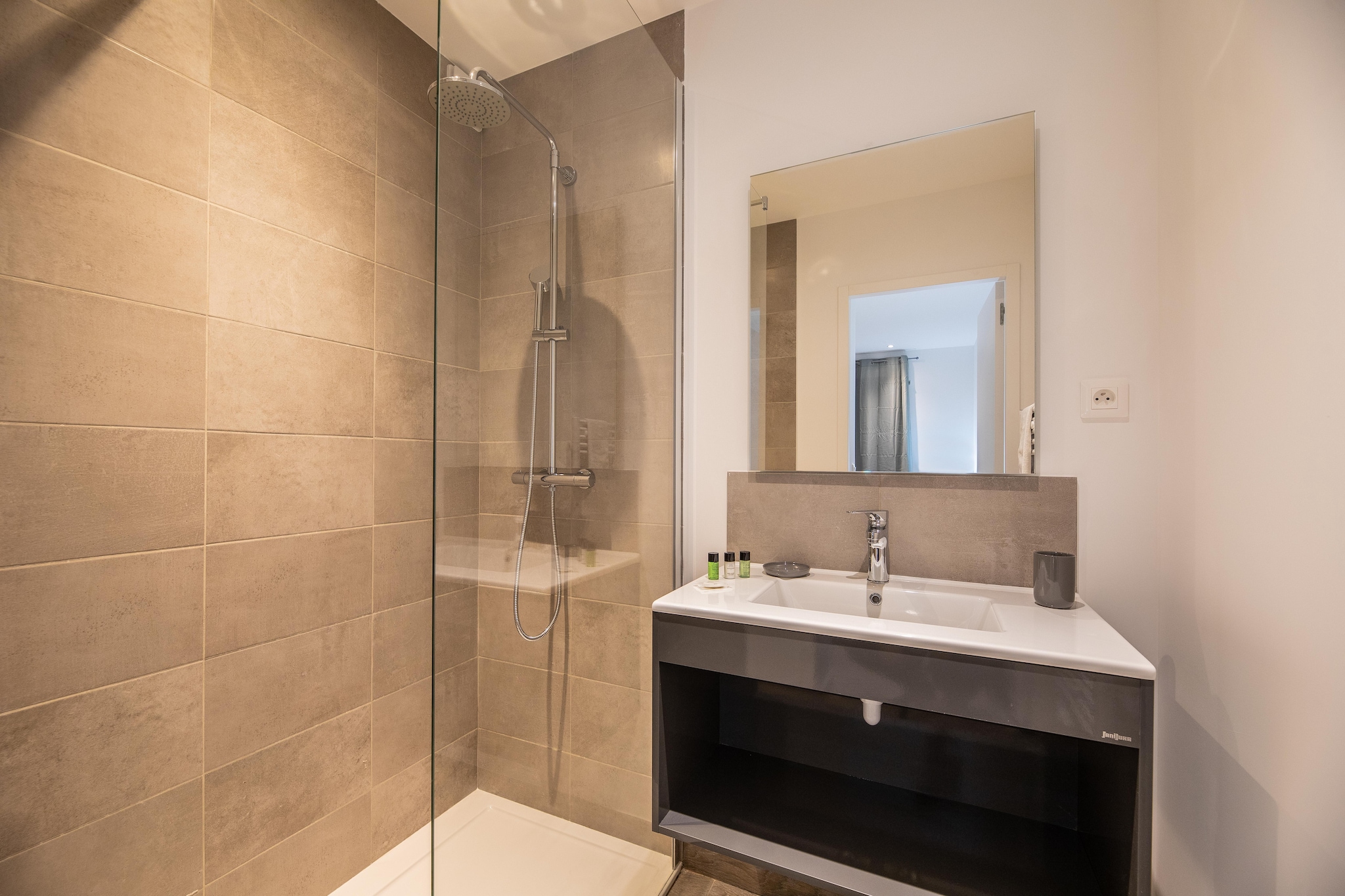 Résidence PV Les Terrasses d'Arsella Apartment - 6 people - 2 bedrooms - Air conditioned - Terrace - Badkamer