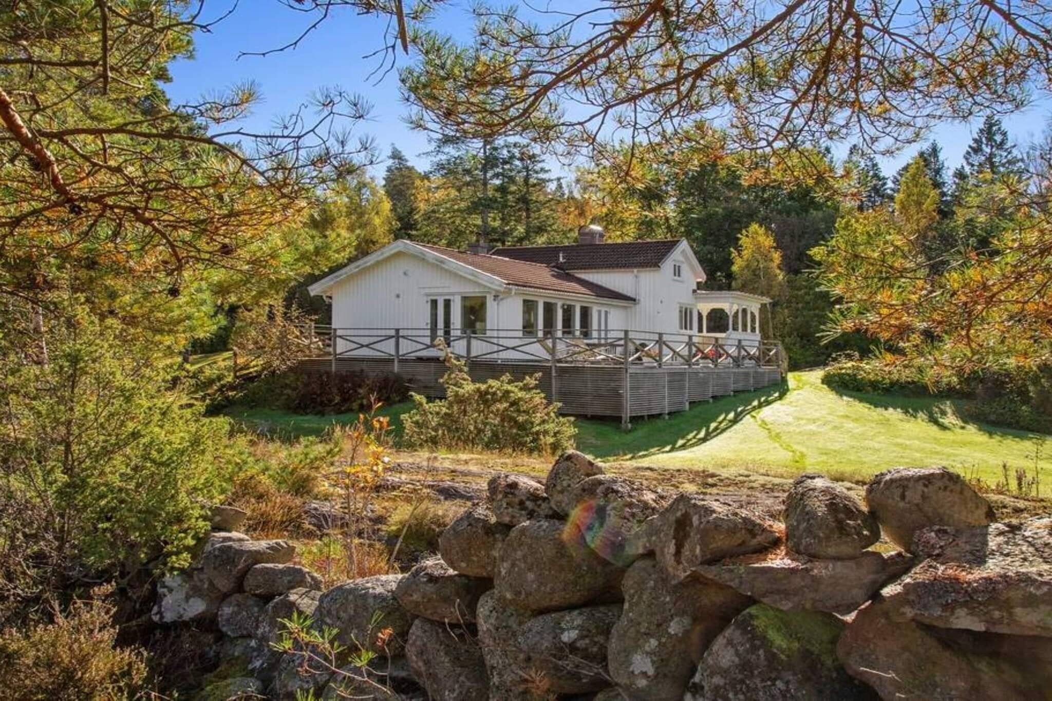 5 etoiles maison de vacances a Hjälteby - Extérieur