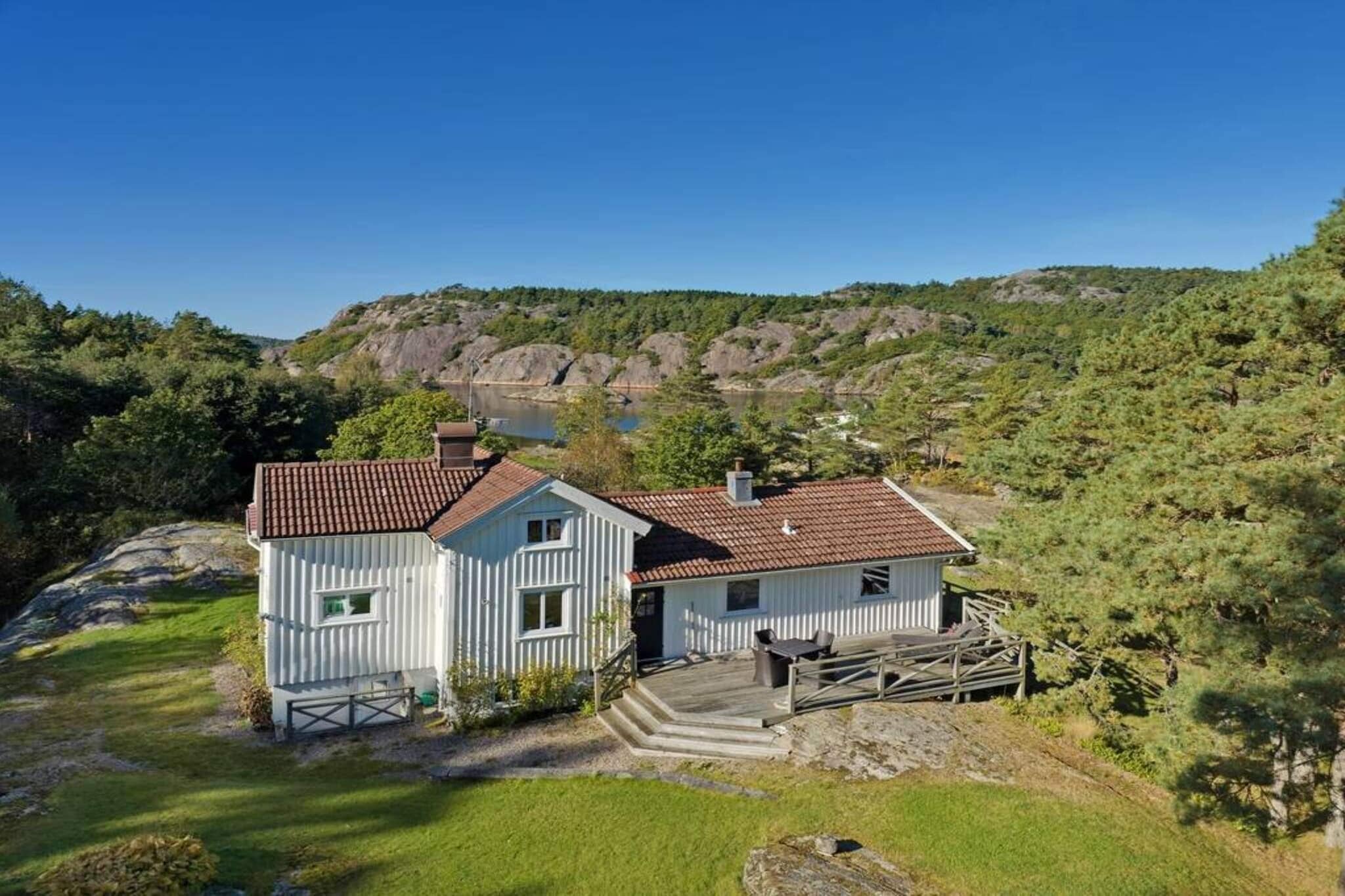 5 etoiles maison de vacances a Hjälteby - Extérieur