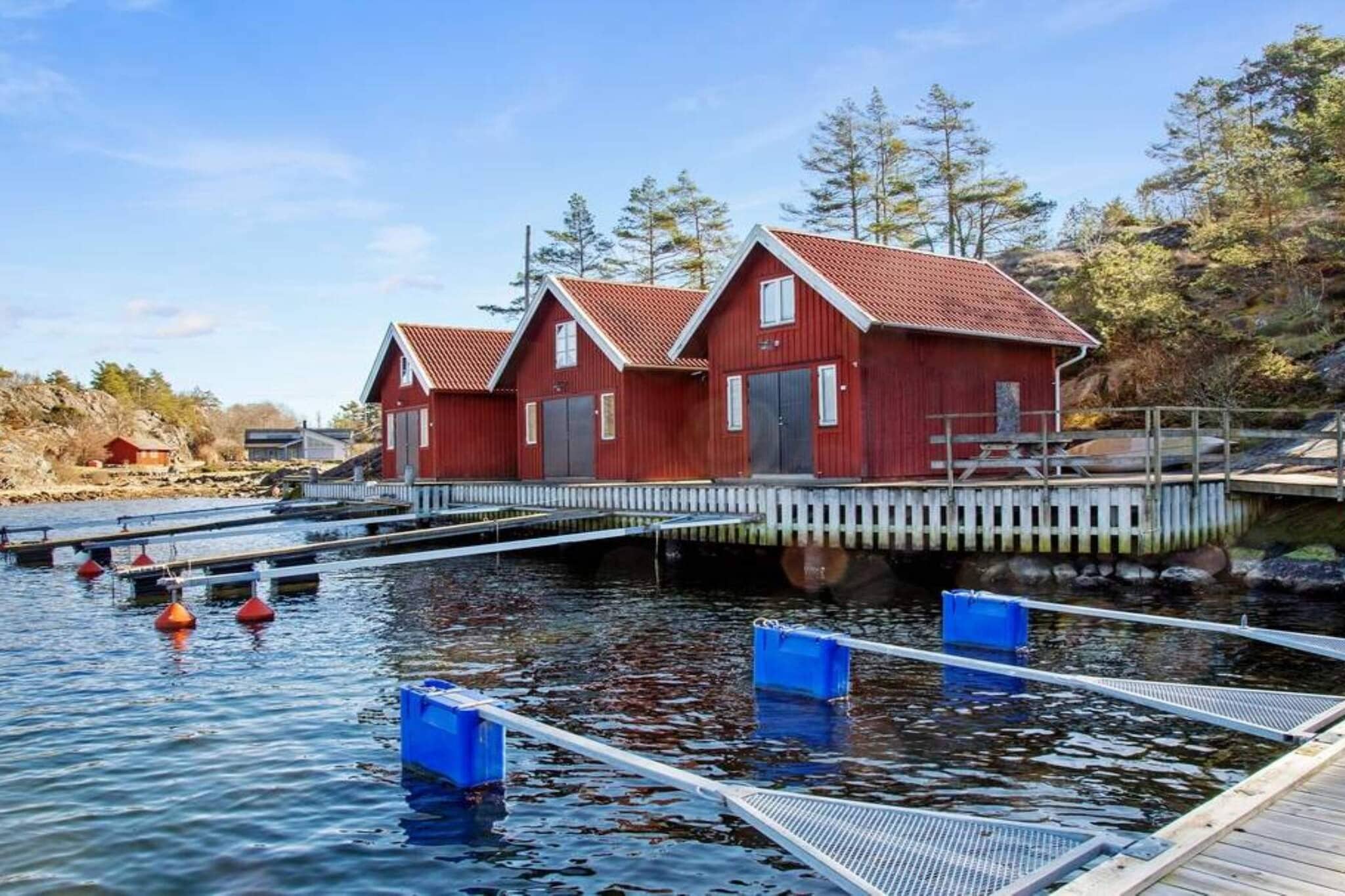 5 etoiles maison de vacances a Hjälteby - Extérieur