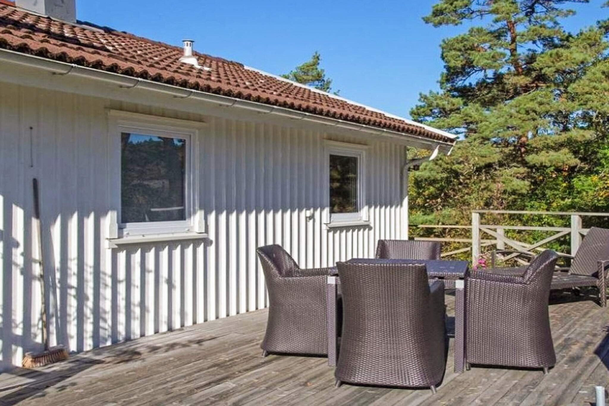 5 etoiles maison de vacances a Hjälteby - Extérieur