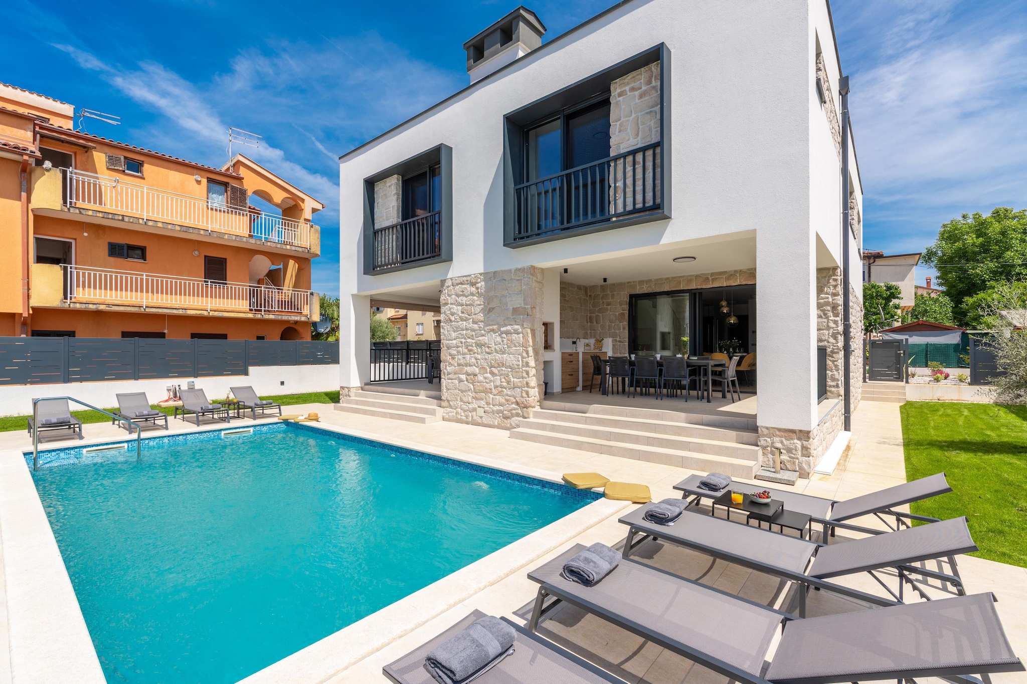 Apartment Golden Olive 2 - Buitenkant zomer