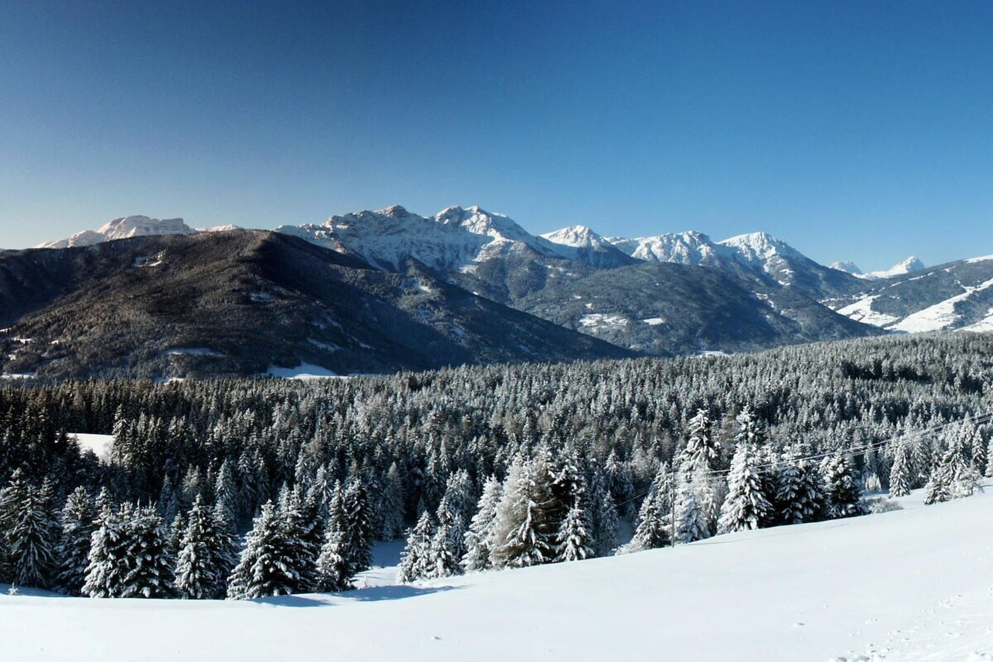 119886 - Area within 5km in winter