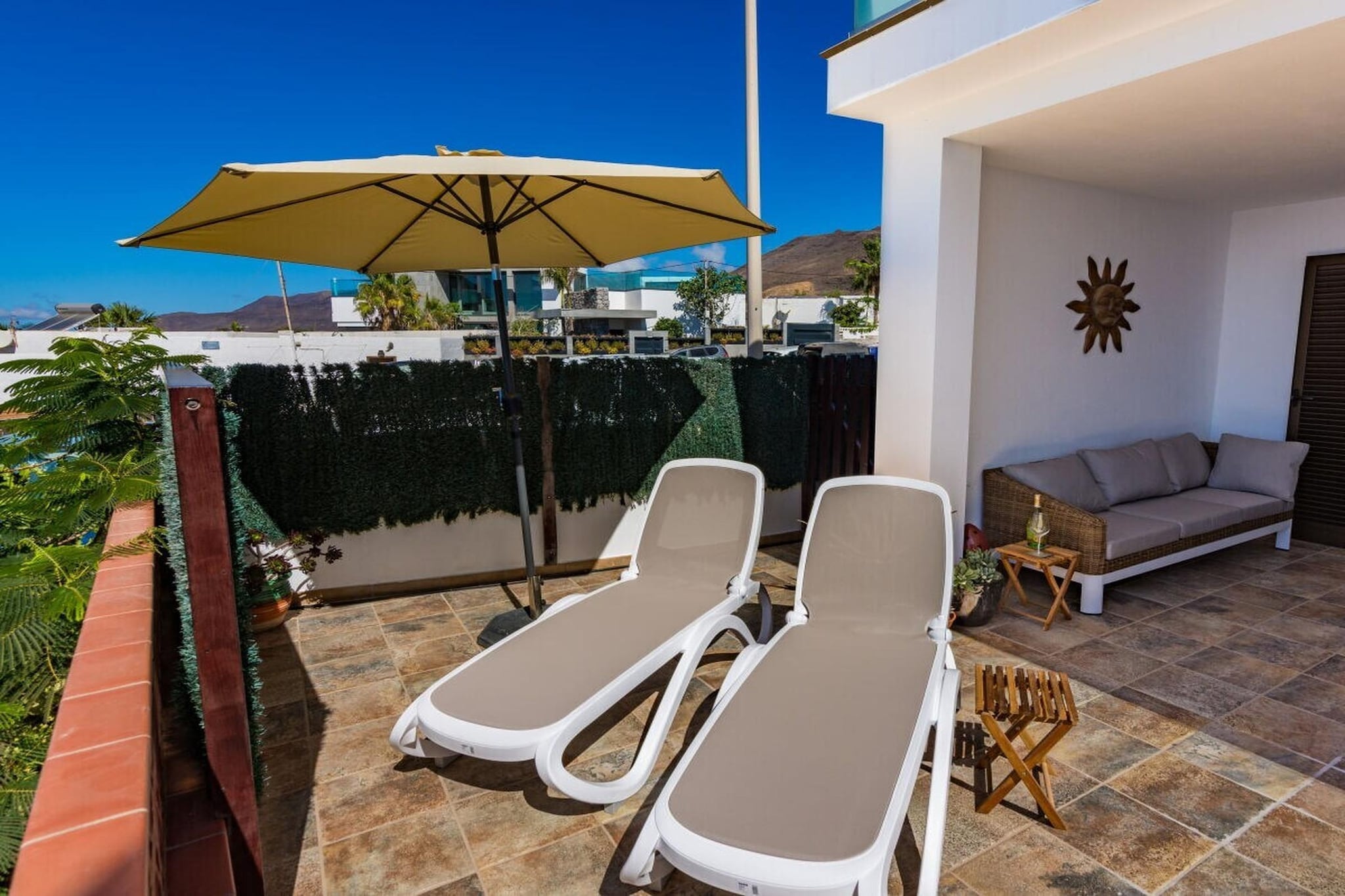545068 - Terrace balcony
