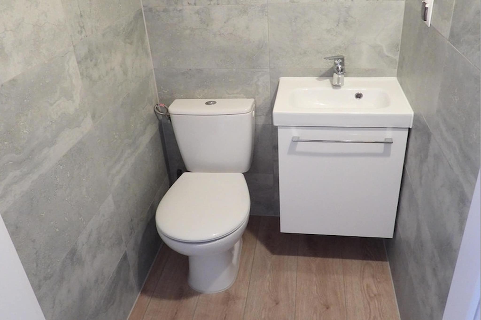 Pietrowe domy wakacyjne w Pobierowie dla max 4 os dorosłych  1 dziecka - Bathroom