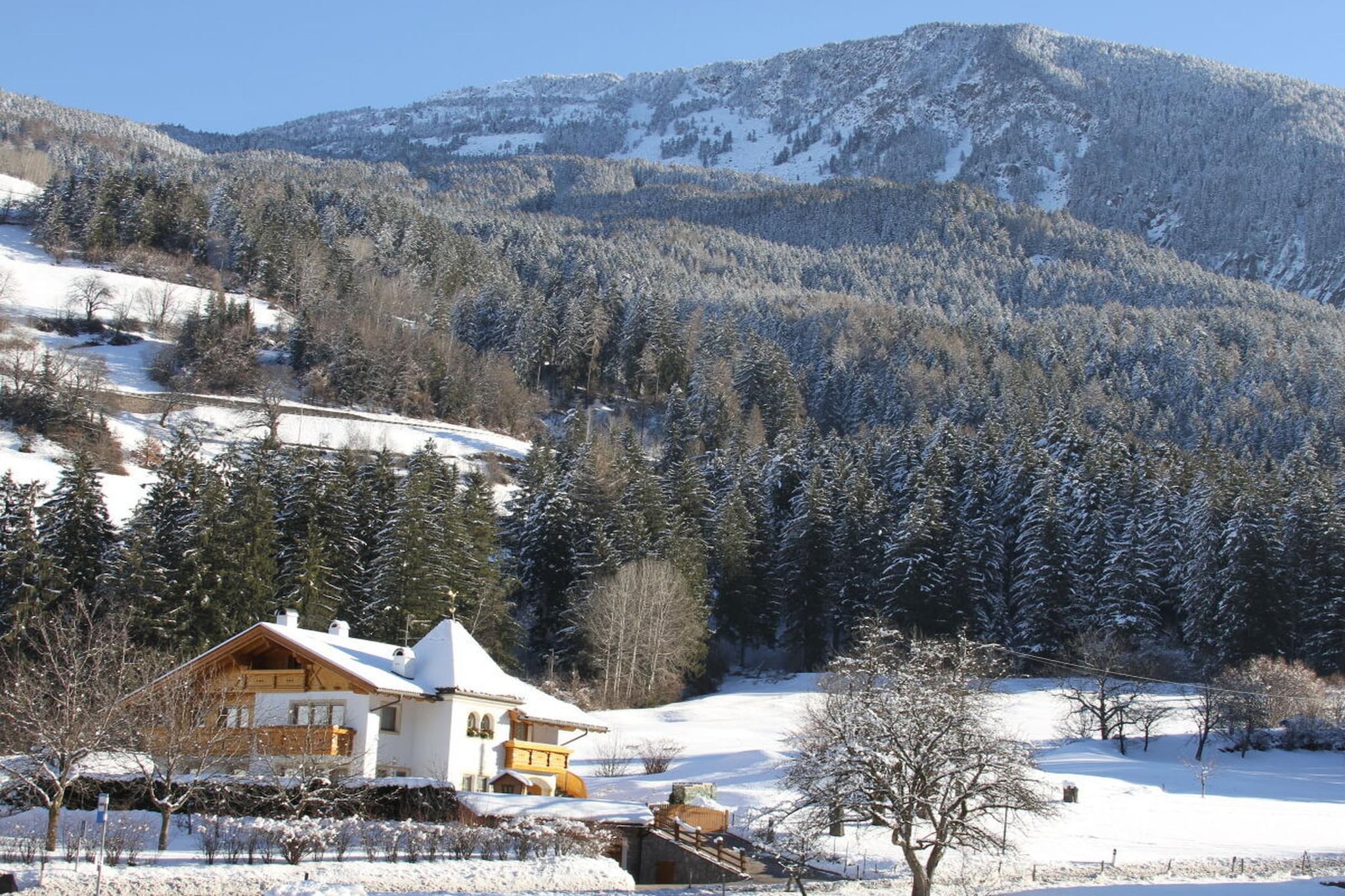 730990 - Exterior in winter