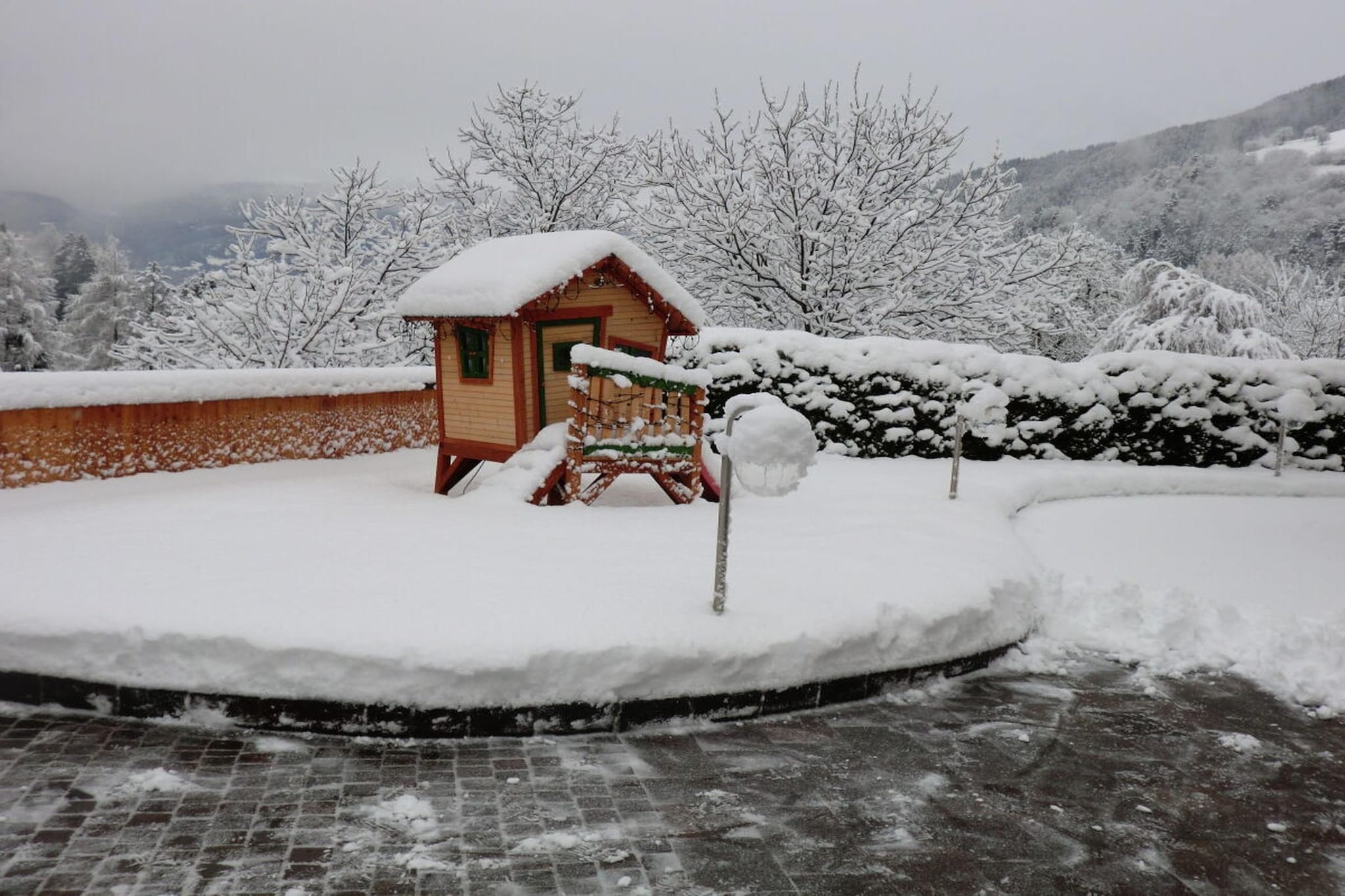 730990 - Exterior in winter