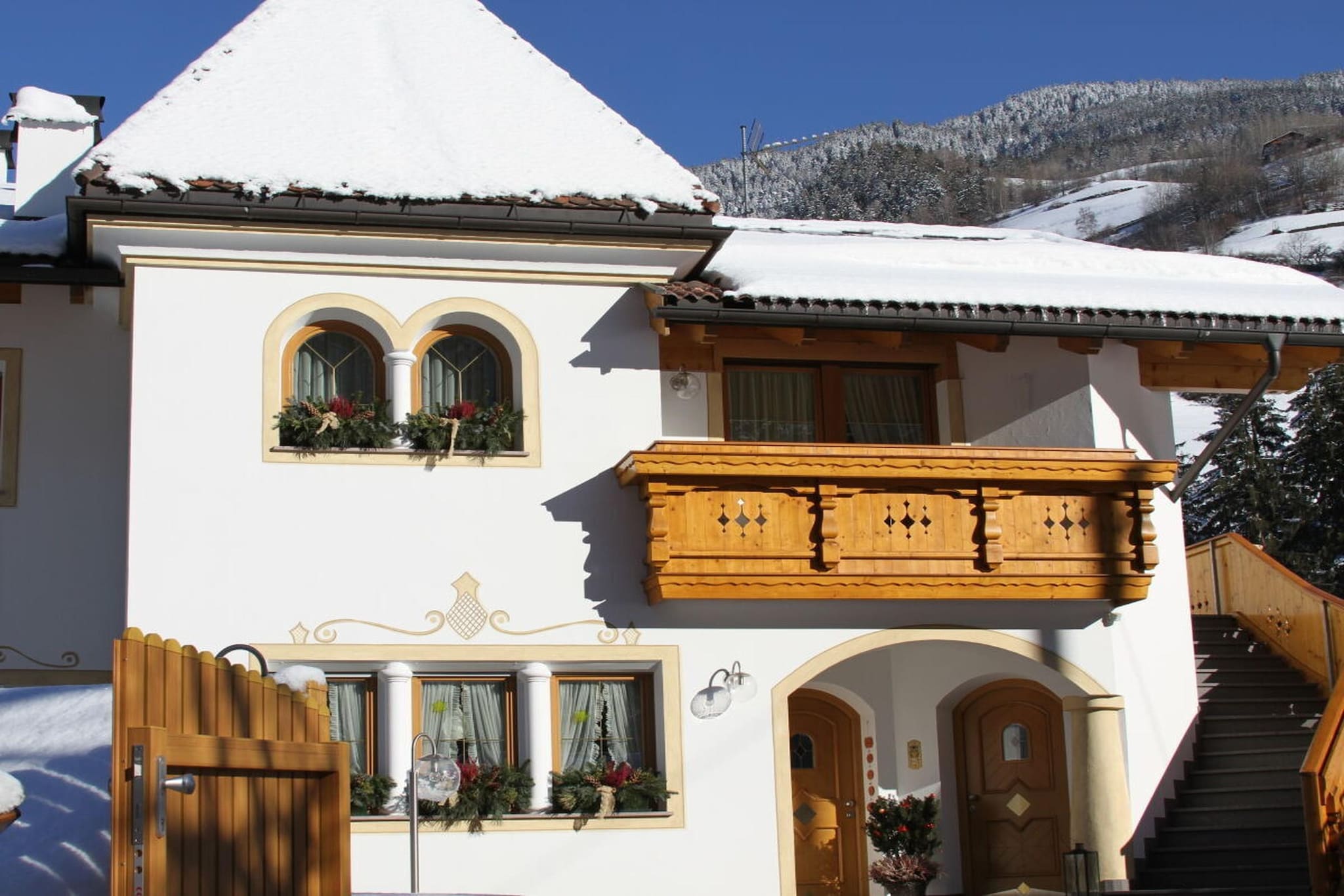 730990 - Exterior in winter
