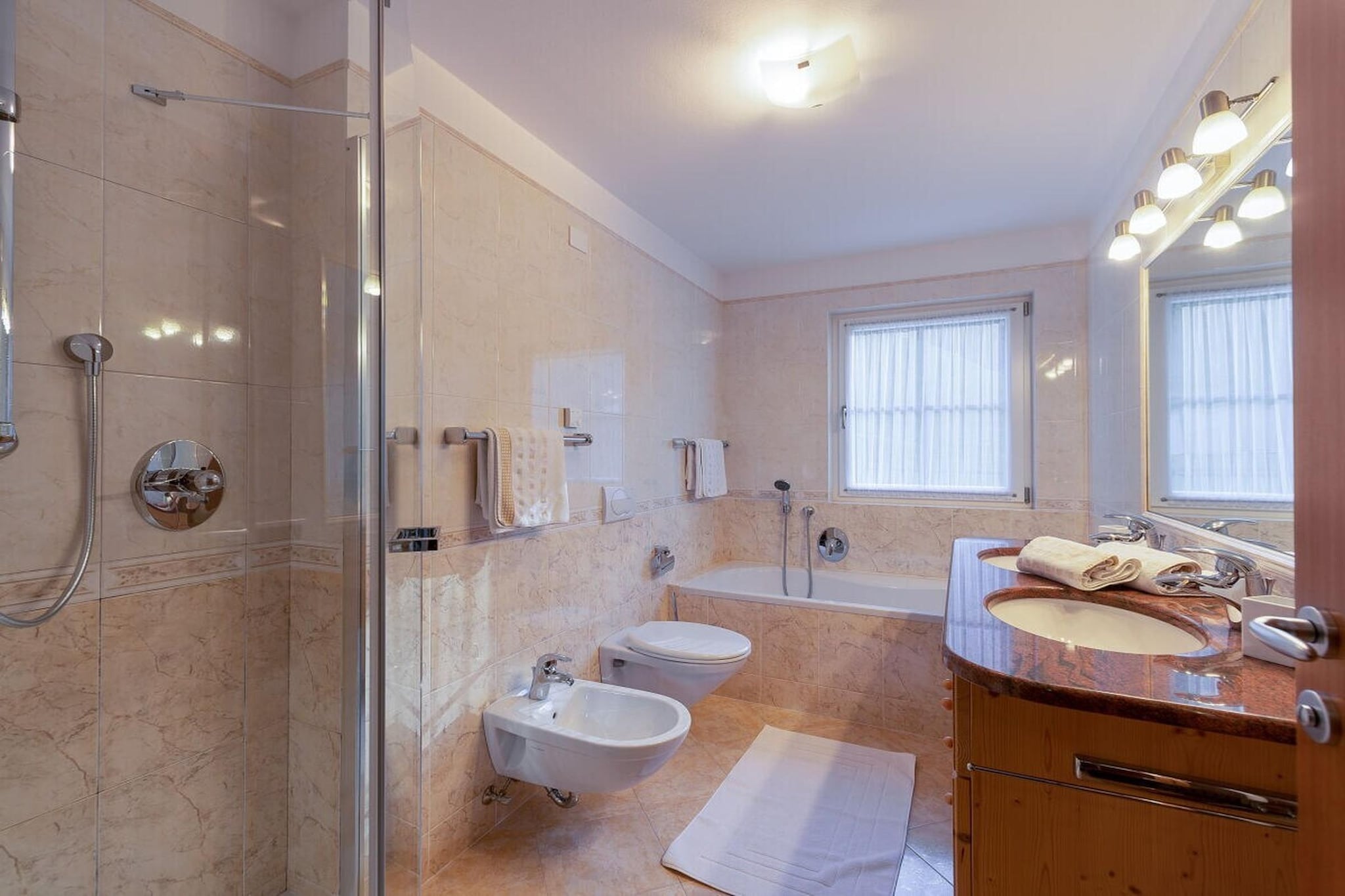 30677 - Badkamer