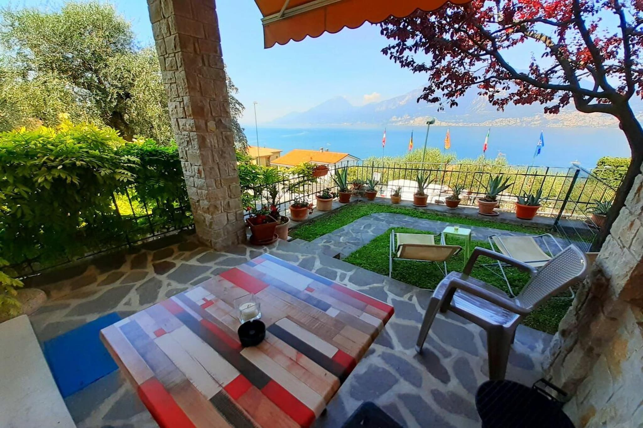 80093 - Terrasse/Balkon