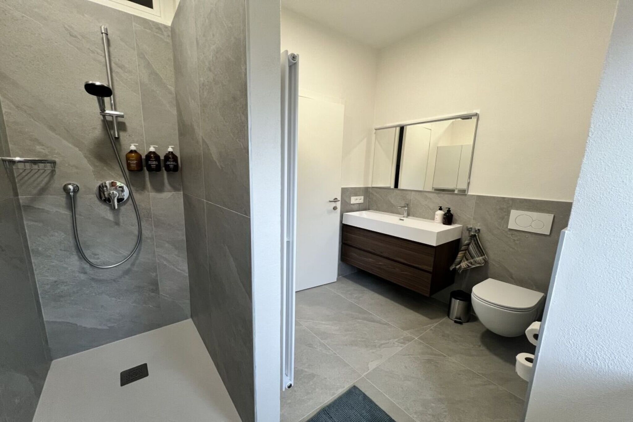 747359 - Badkamer