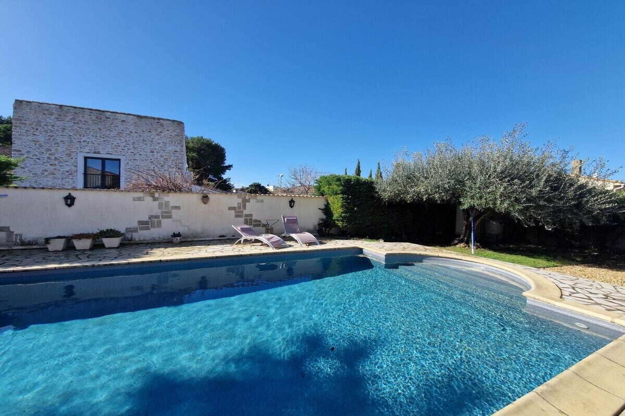 636508 - Piscine