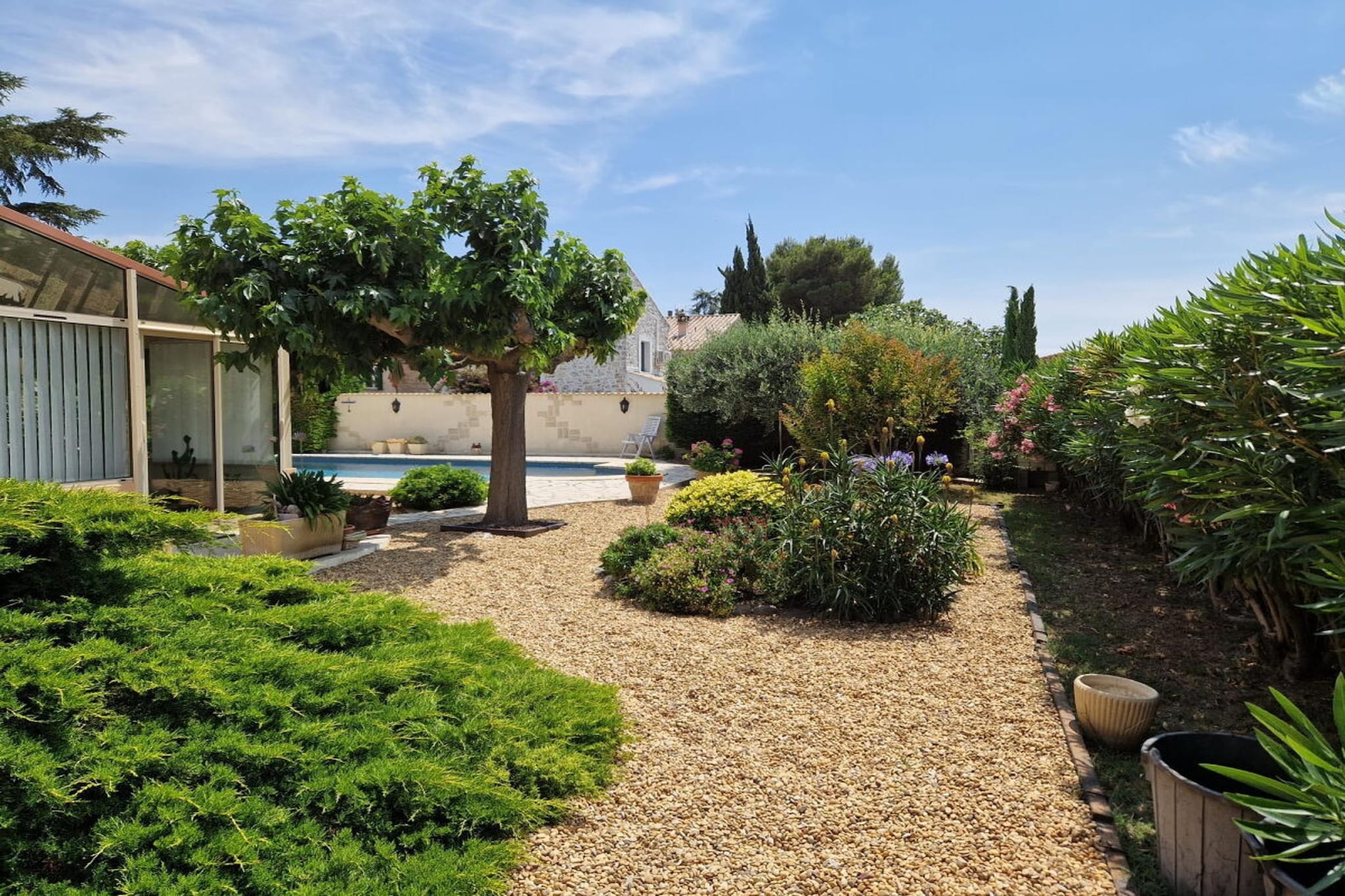 636508 - Jardins en été