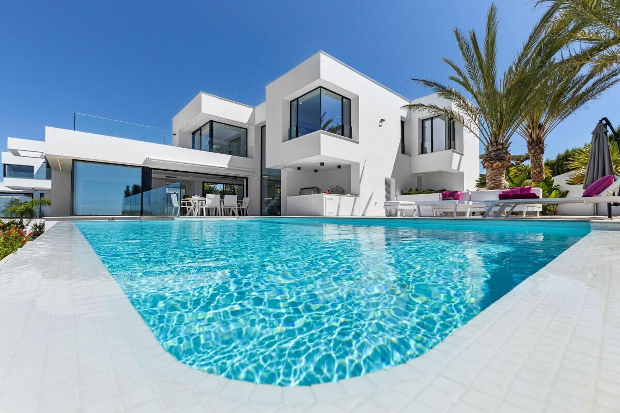 633719 - Swimming pool