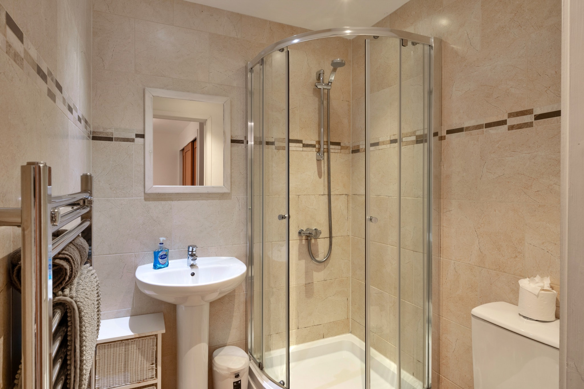 Tregirls - Badkamer