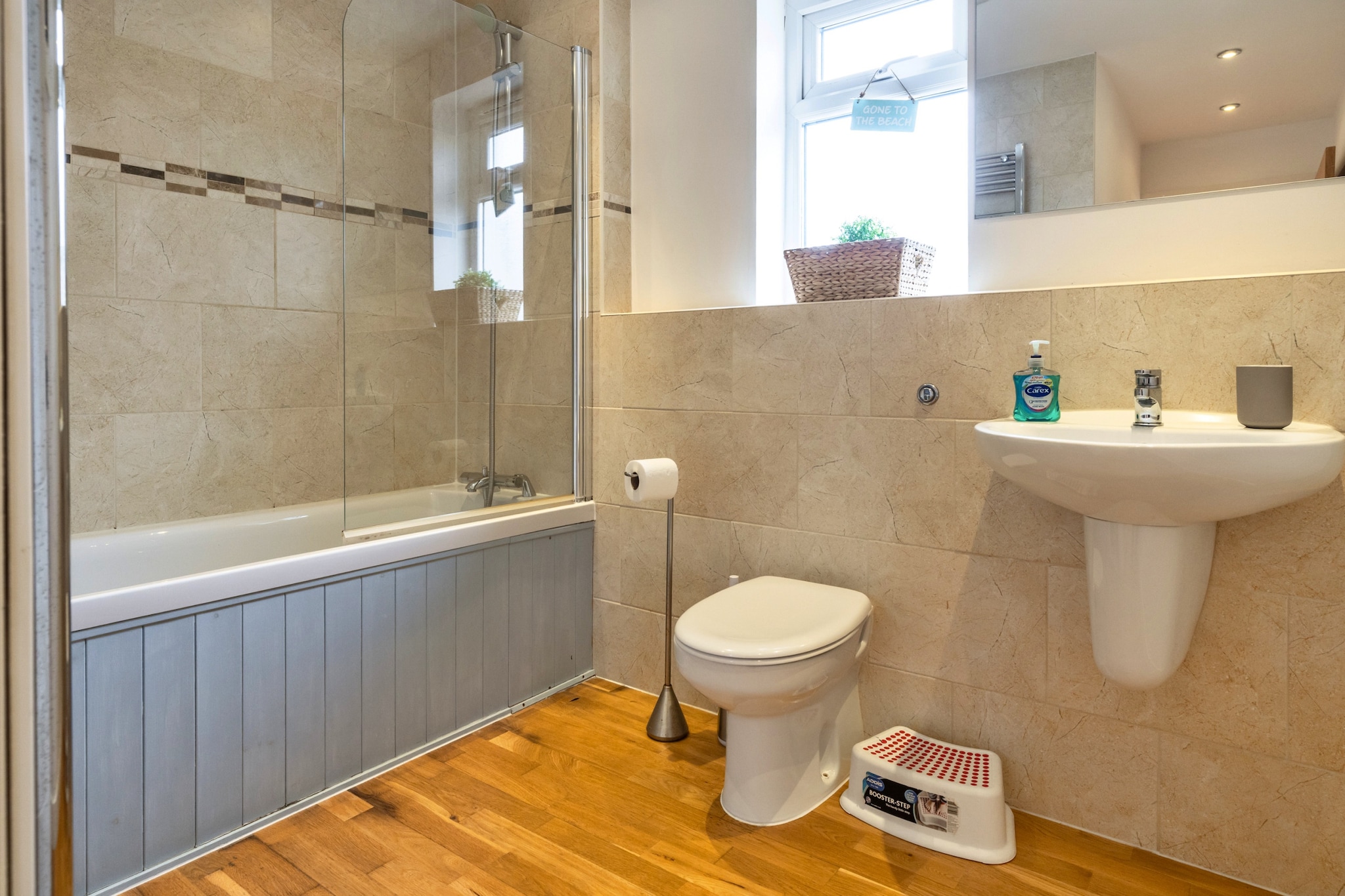 Tregirls - Badkamer