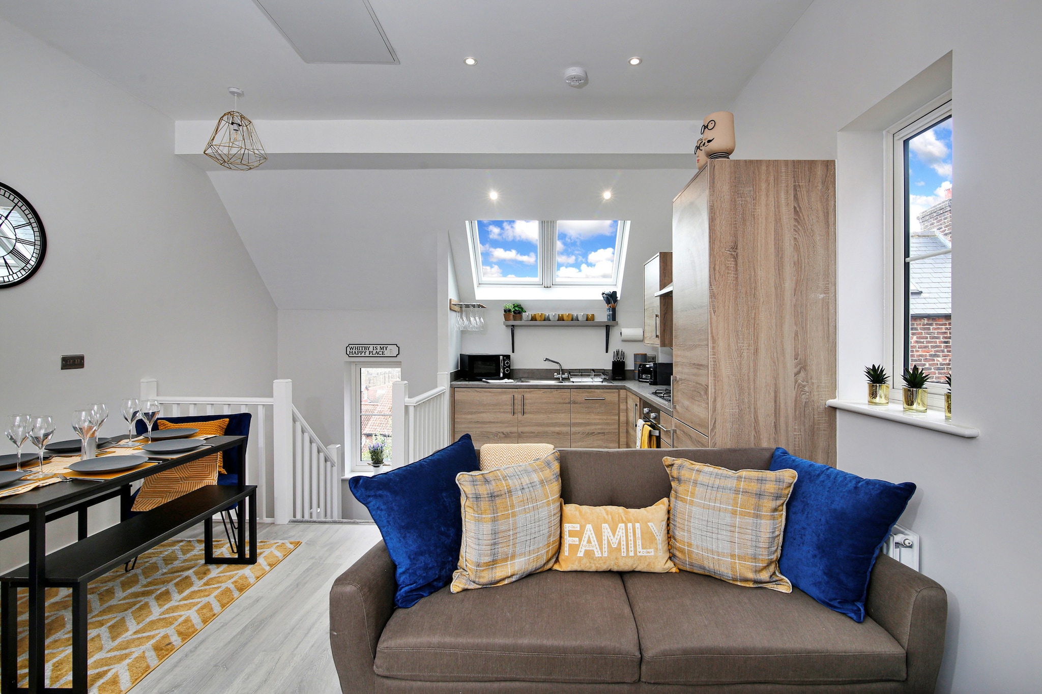 Captains Retreat, Whitby - Living room
