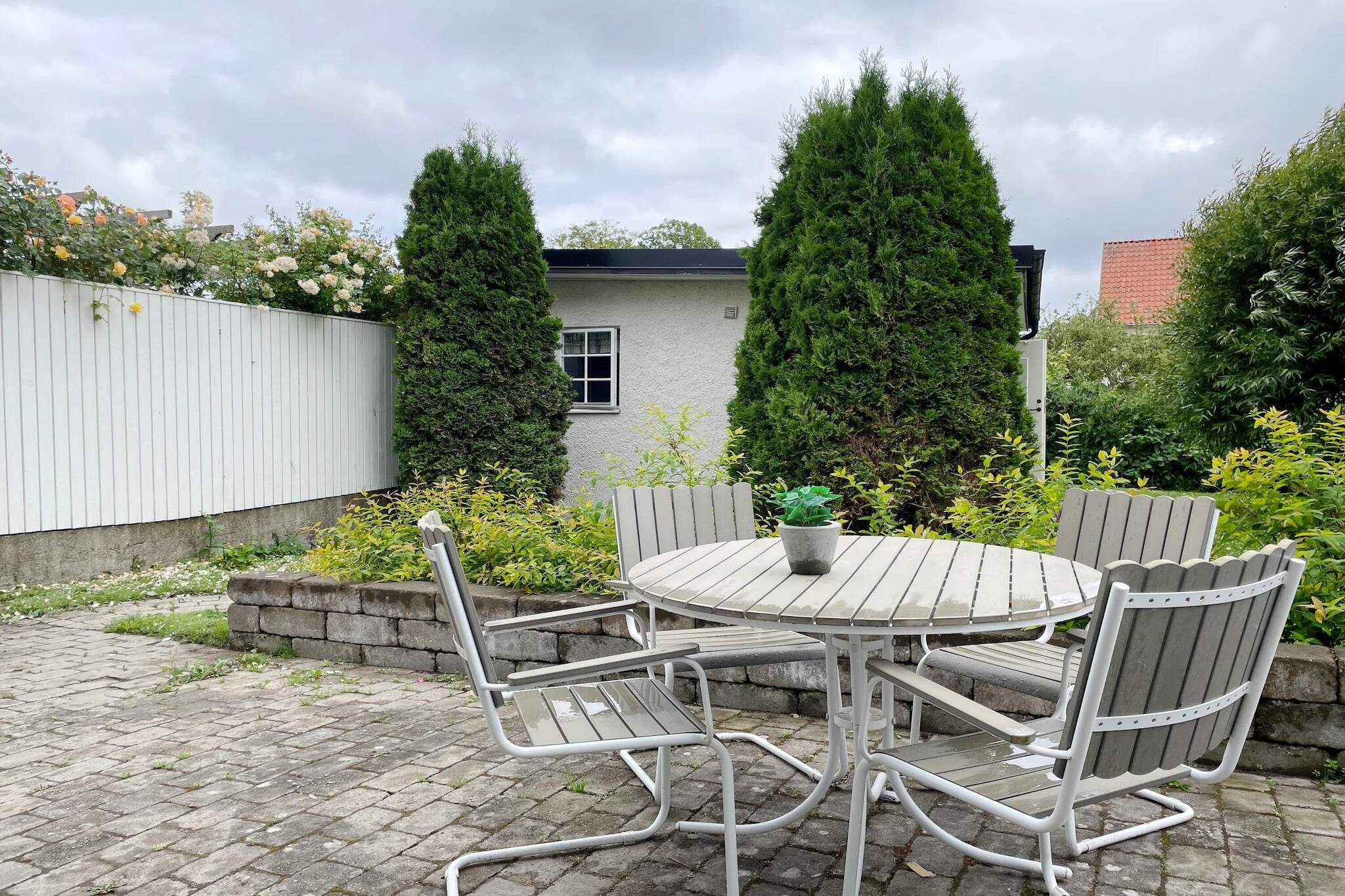 Lush holiday home in Visby - Outdoor