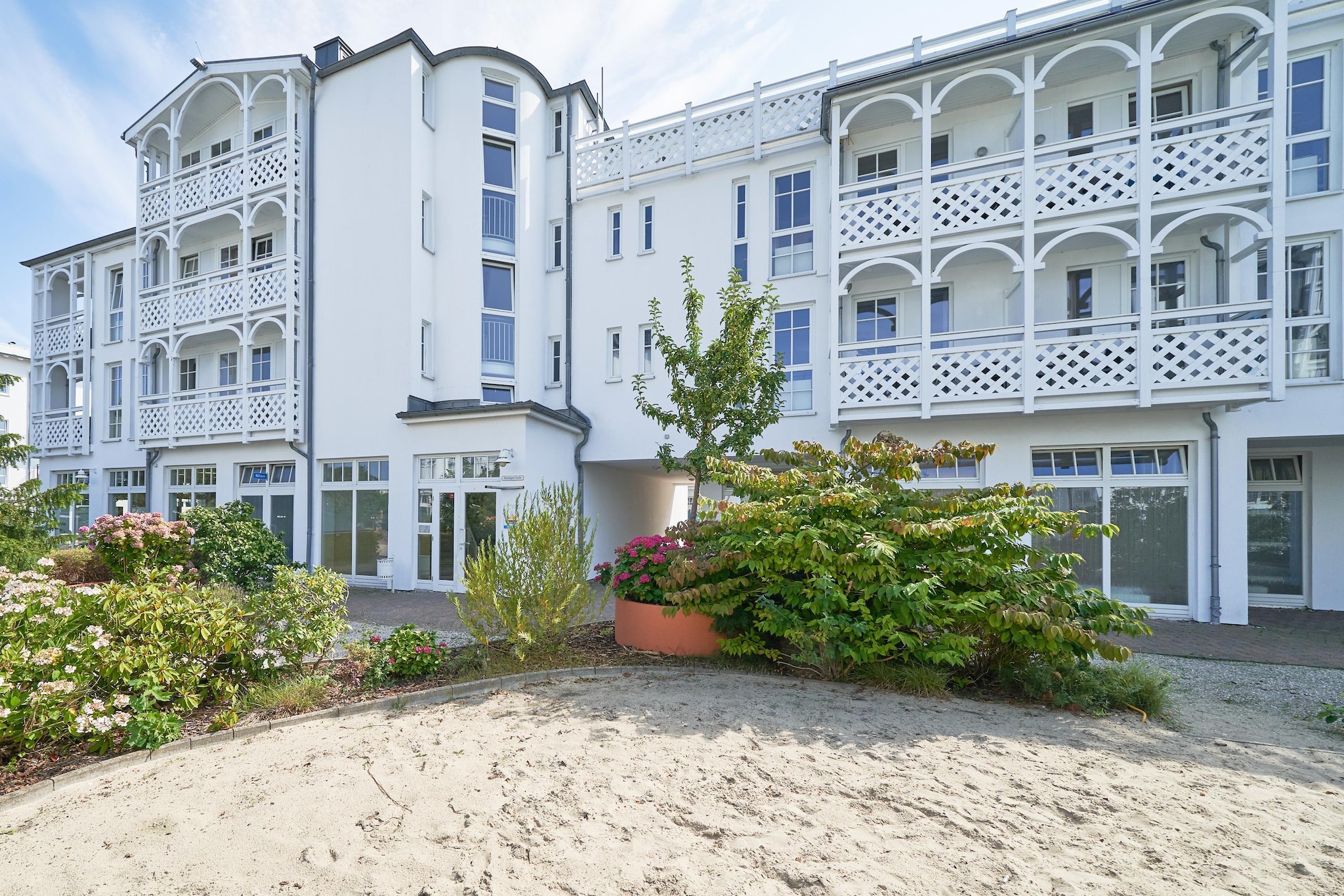 Typ P - Studio Nr 505 im Seepark Sellin - Buitenkant zomer