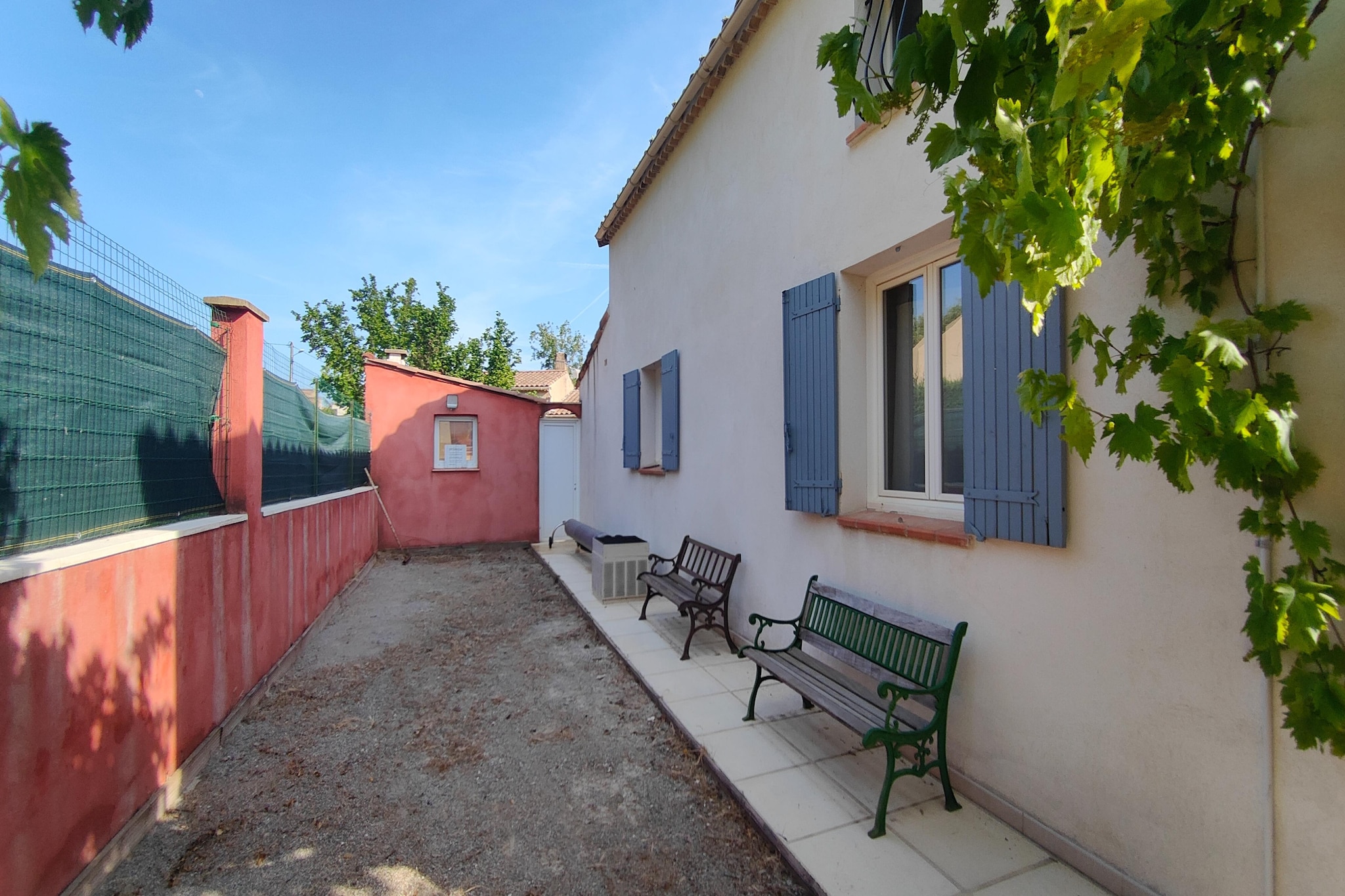 Jolie maison de vacances avec piscine - Extérieur été