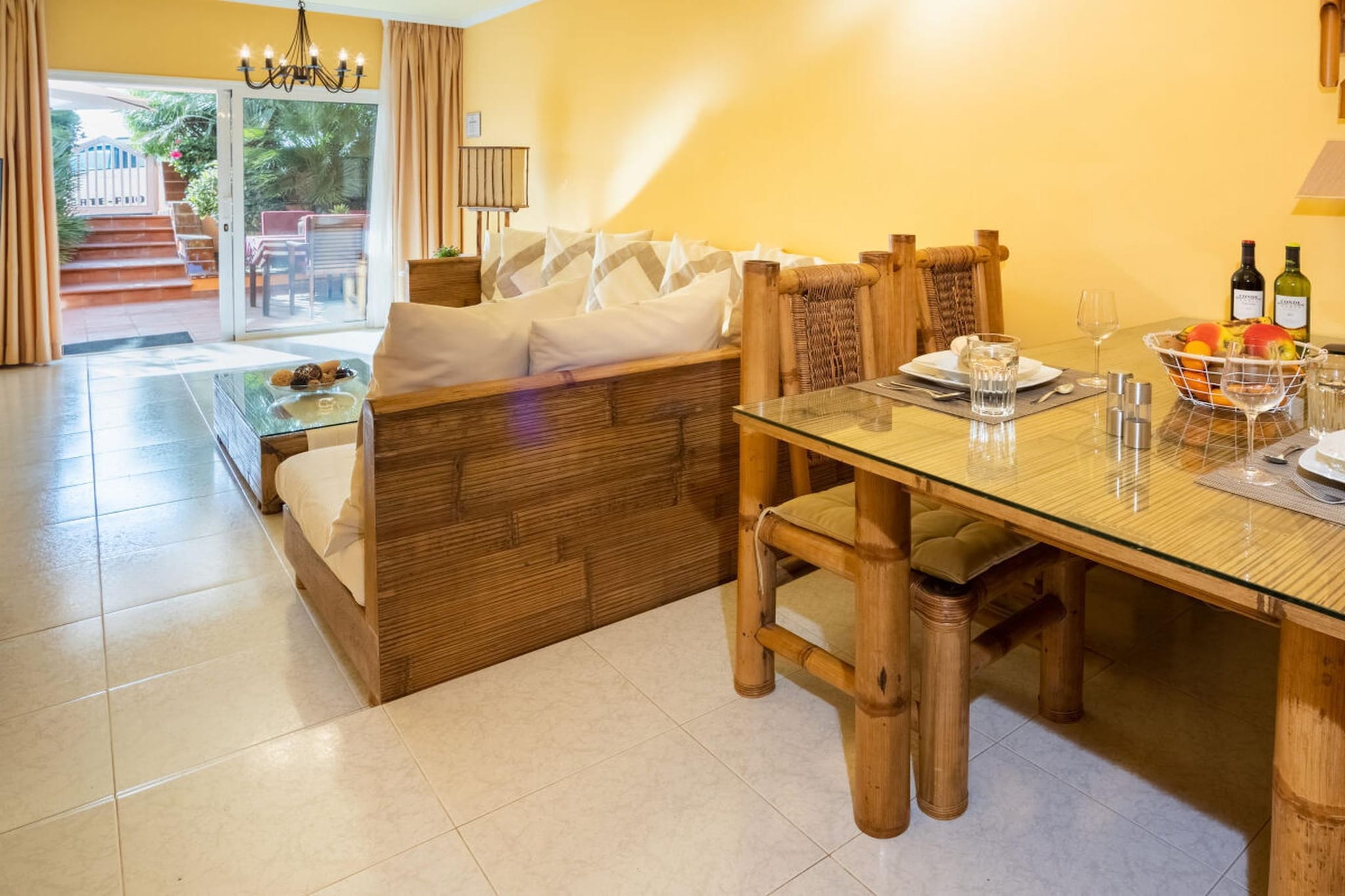 507813 - Dining room