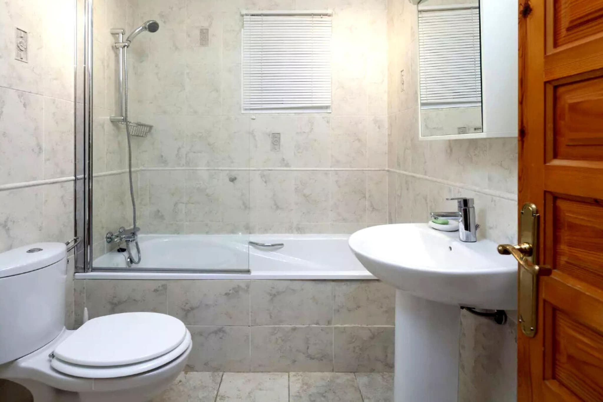 760220 - Badkamer