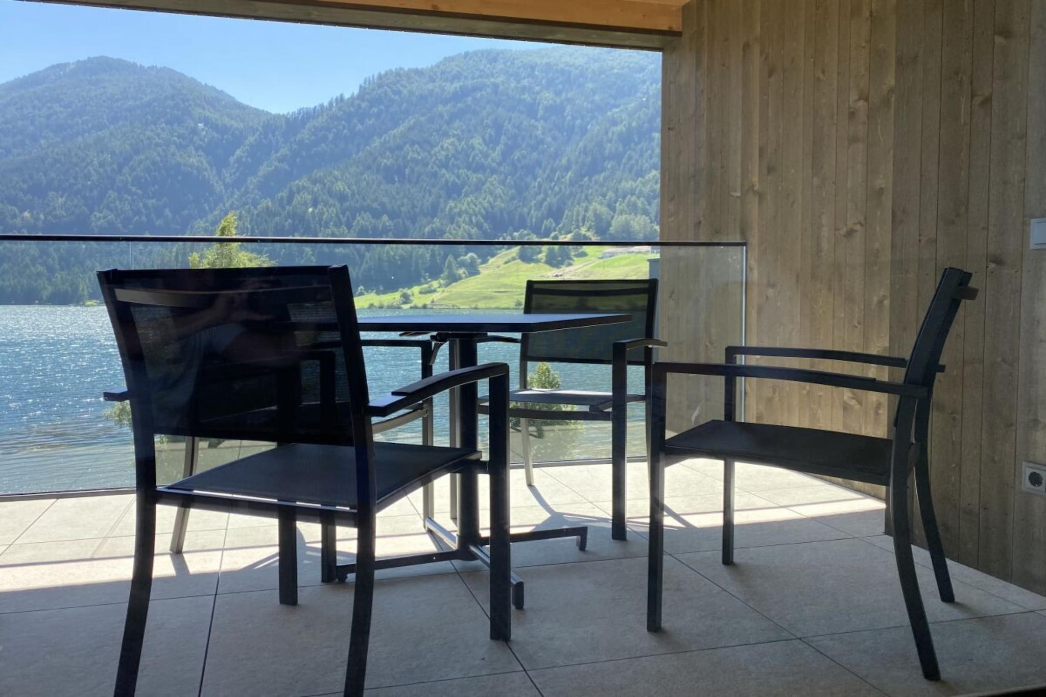 690053 - Terrasbalkon