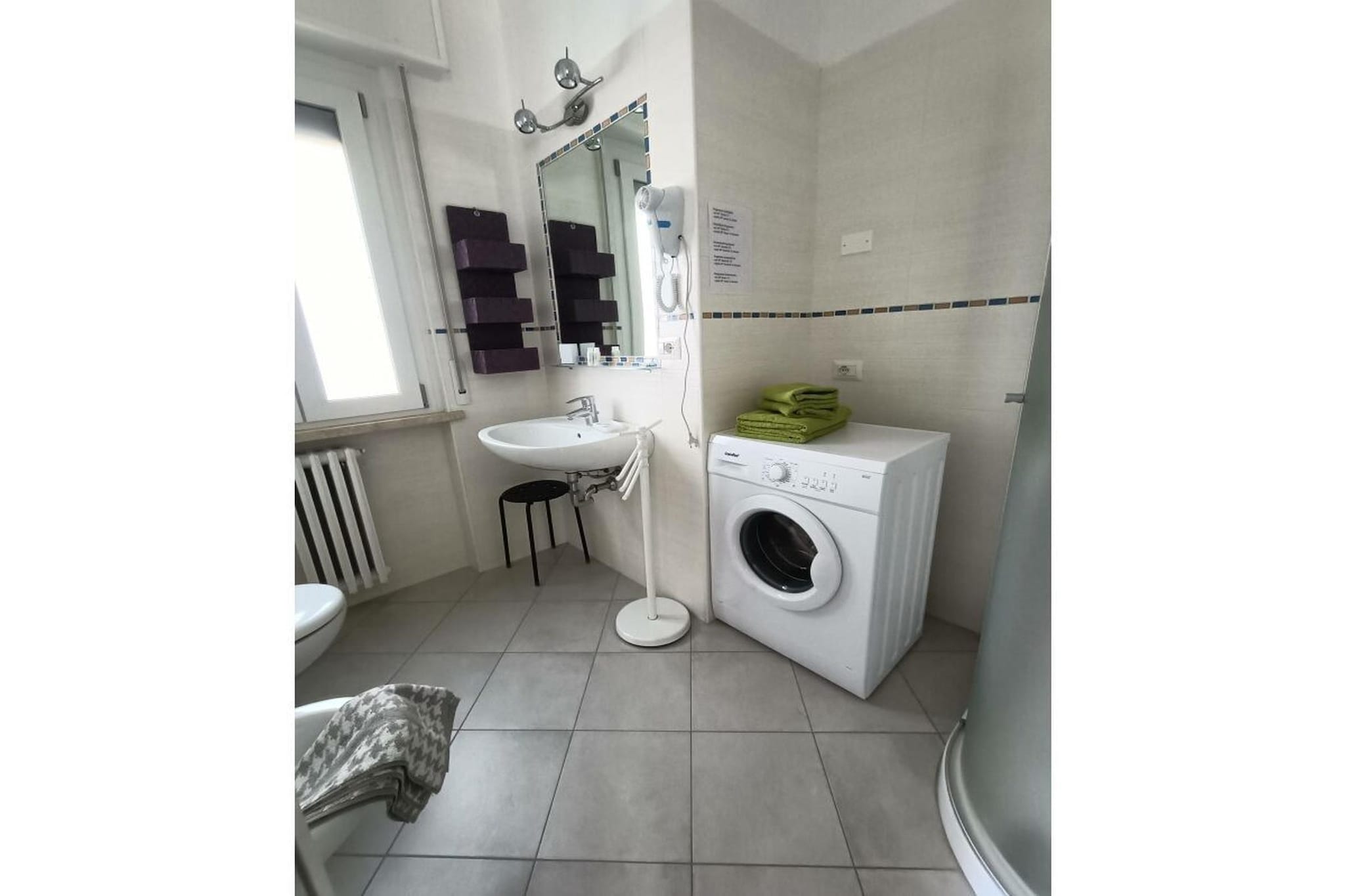 760328 - Badkamer