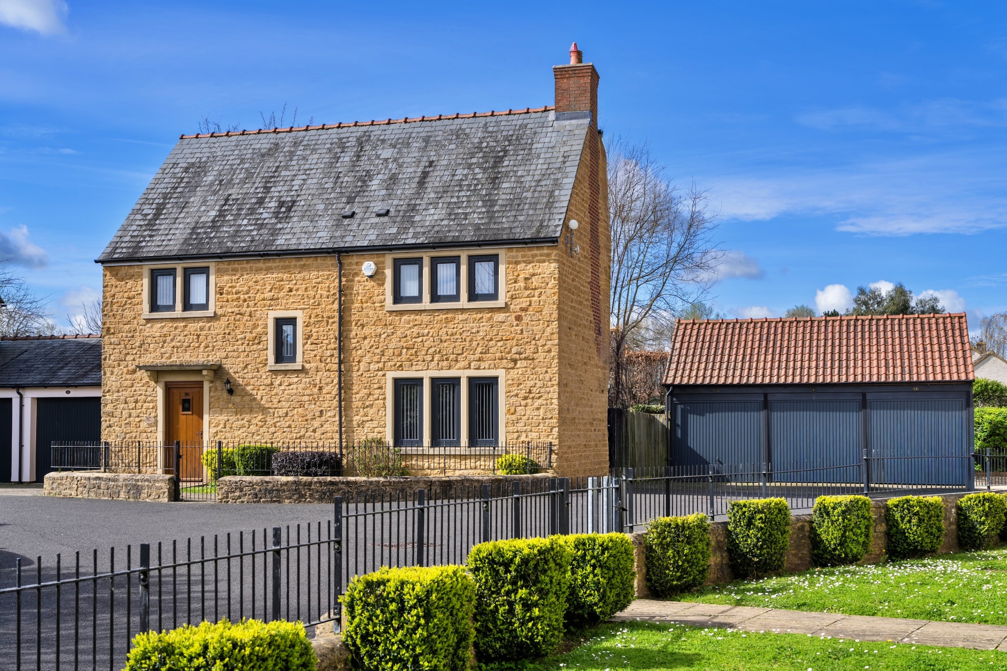 Hollies Cottage, Elm (4 bed)
