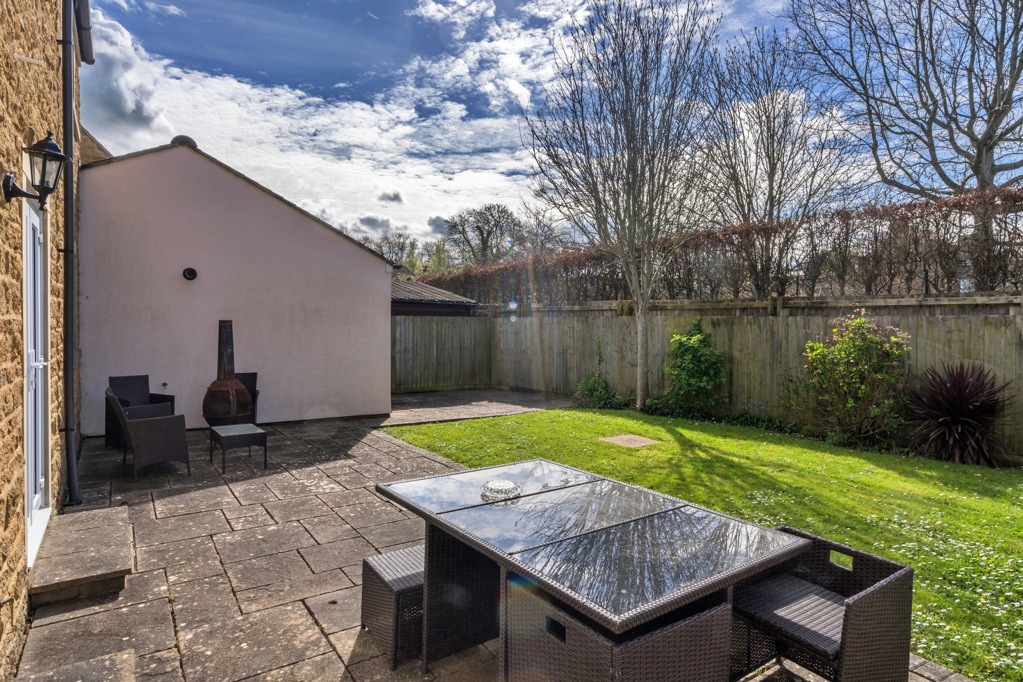 Hollies Cottage, Elm (4 bed) - Tuinen zomer