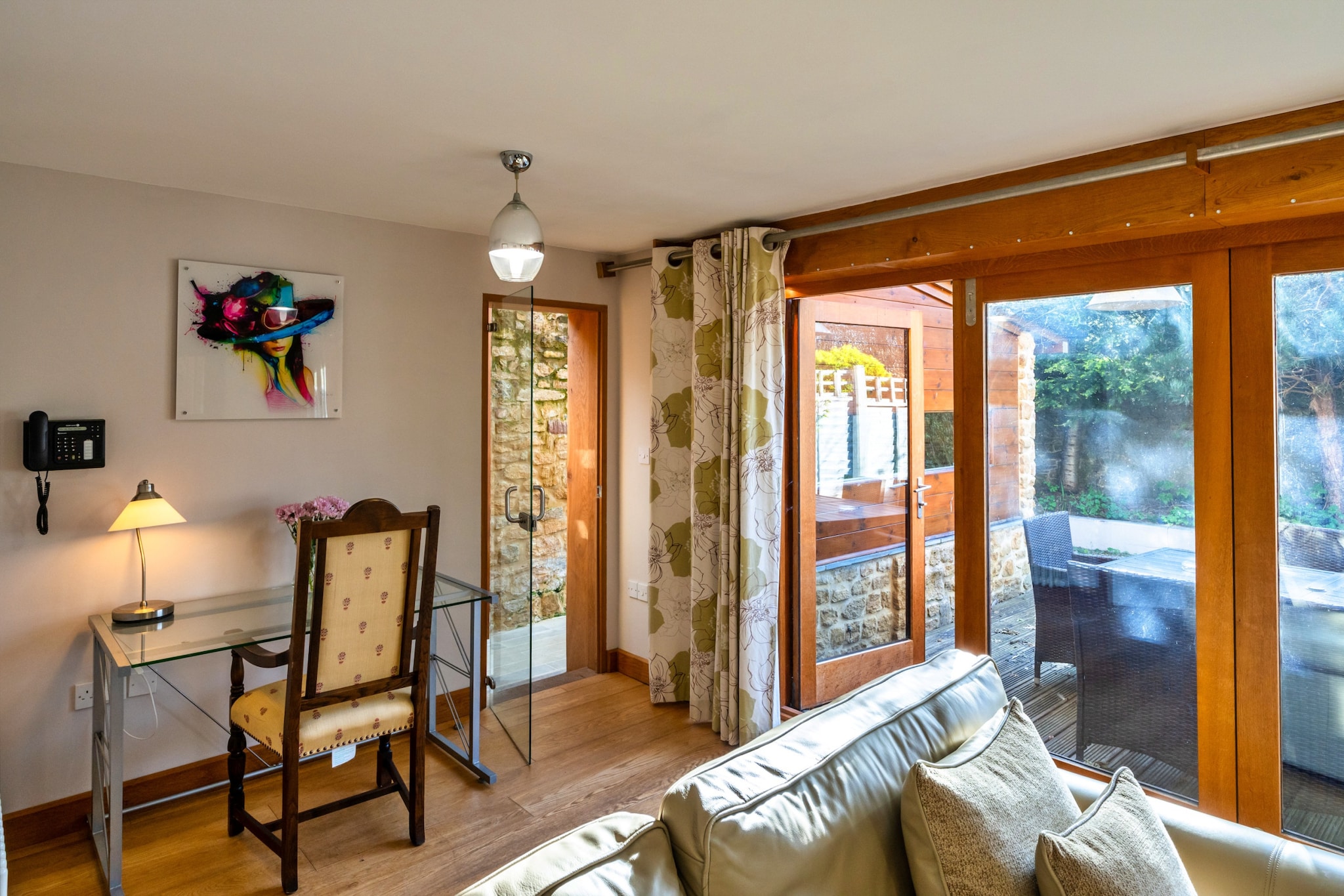 Hollies Cottage, Oak (3 bed) - Woonkamer