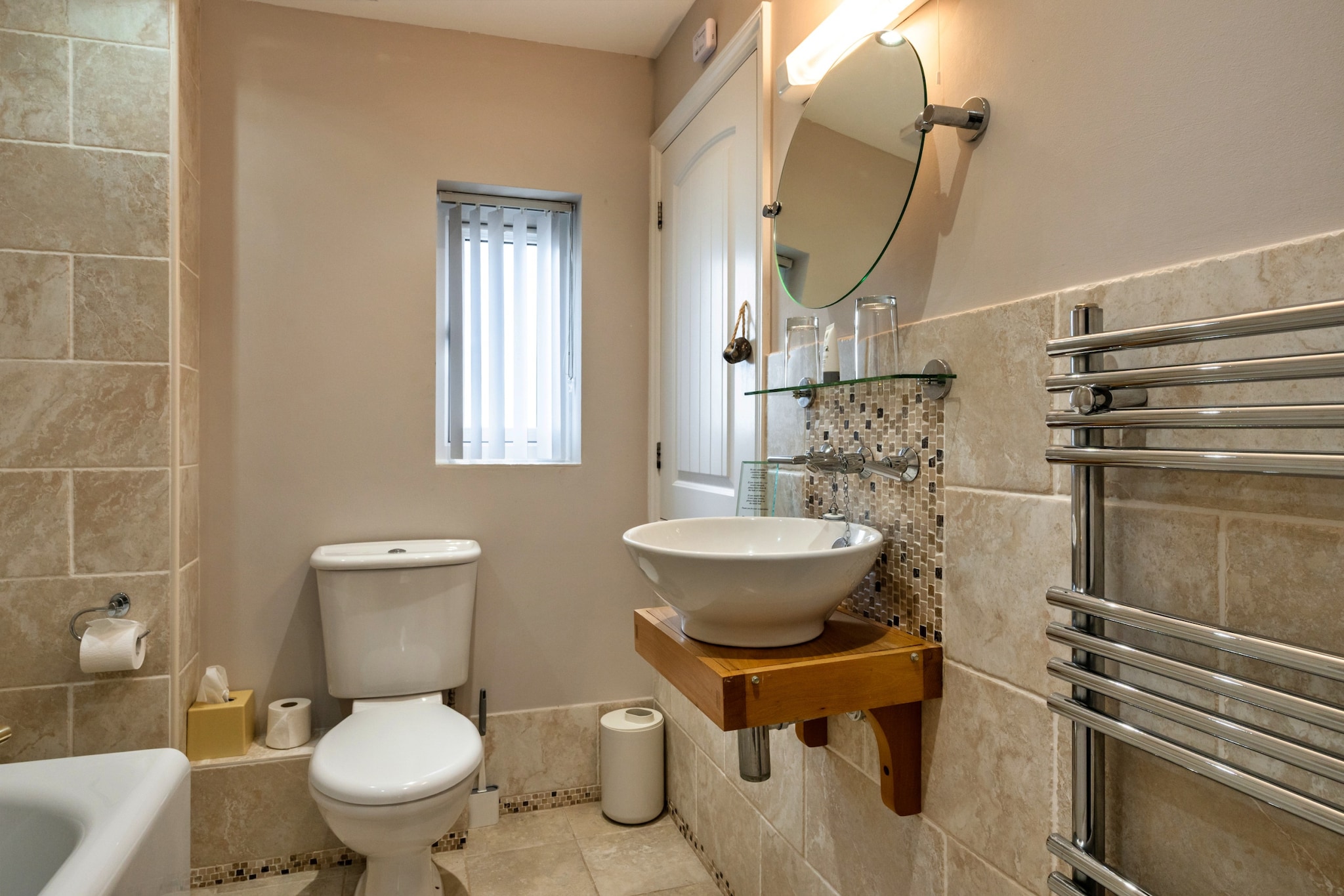 Hollies Cottage, Oak (3 bed) - Badkamer