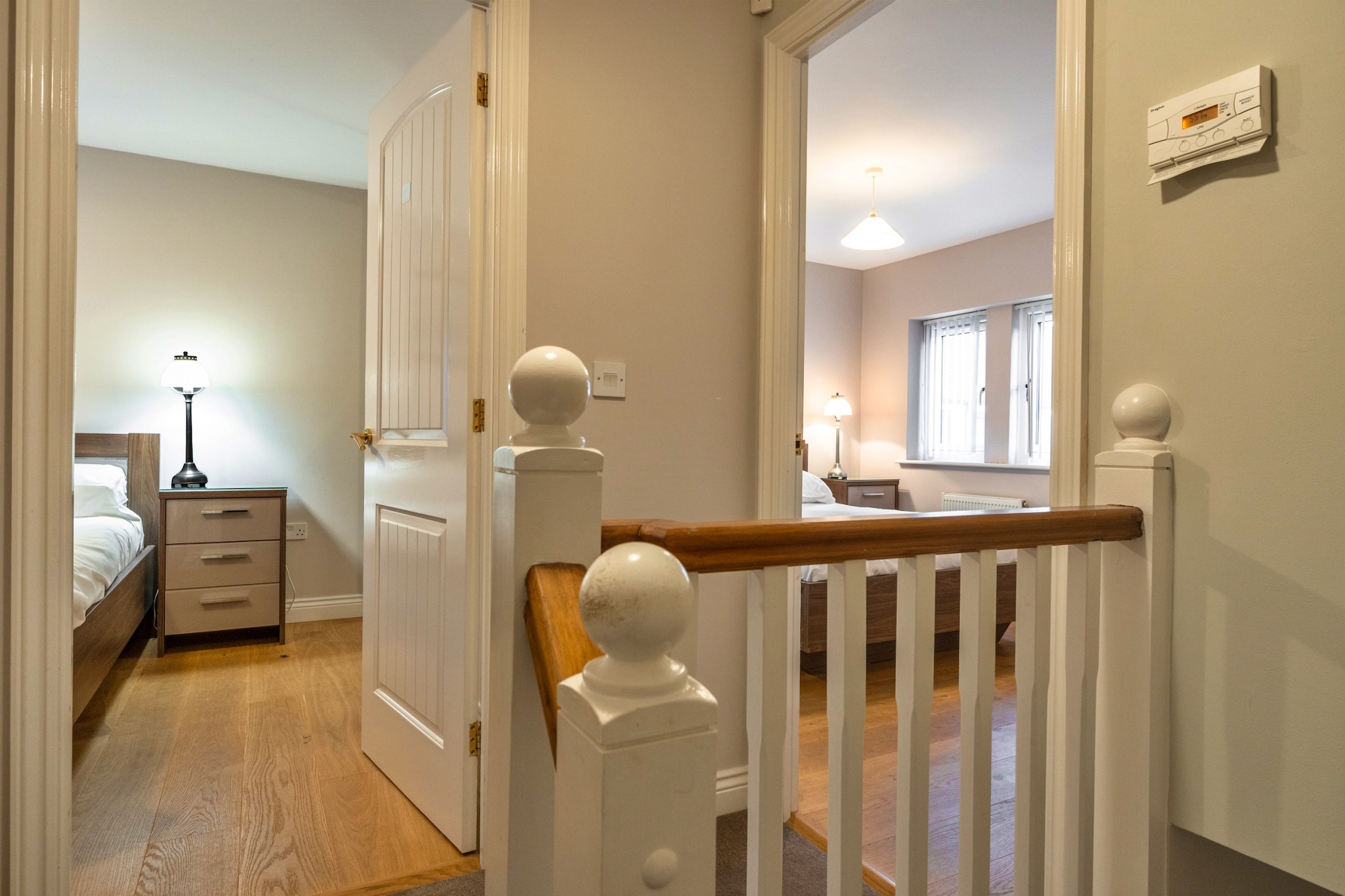 Hollies Cottage, Willow (2 bed) - Overloop