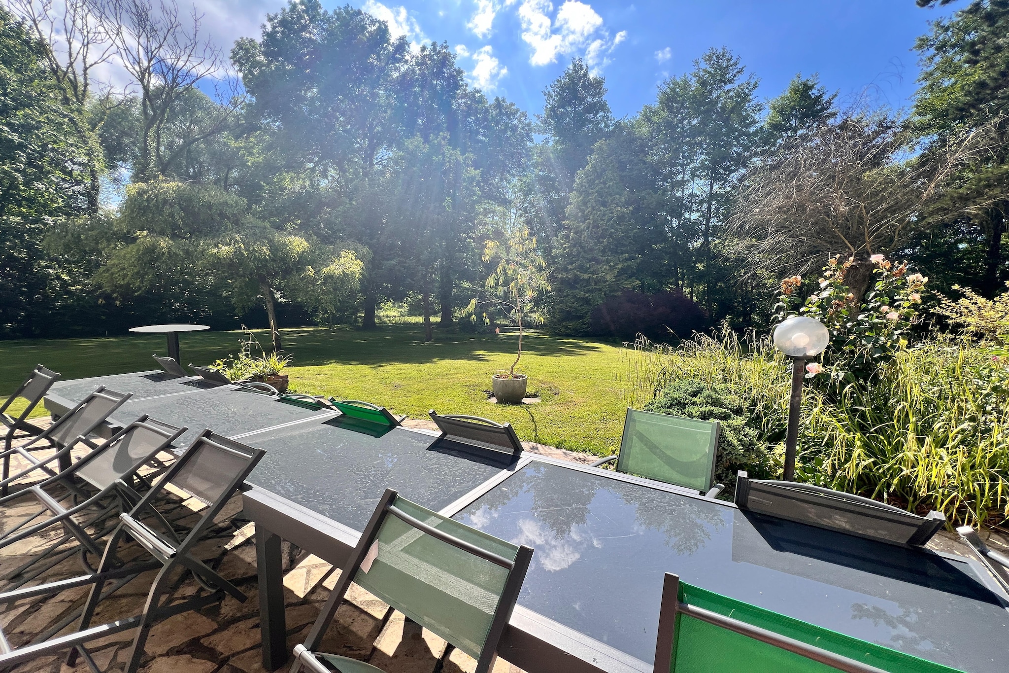 Jolie maison de vacances - Buitenkant zomer