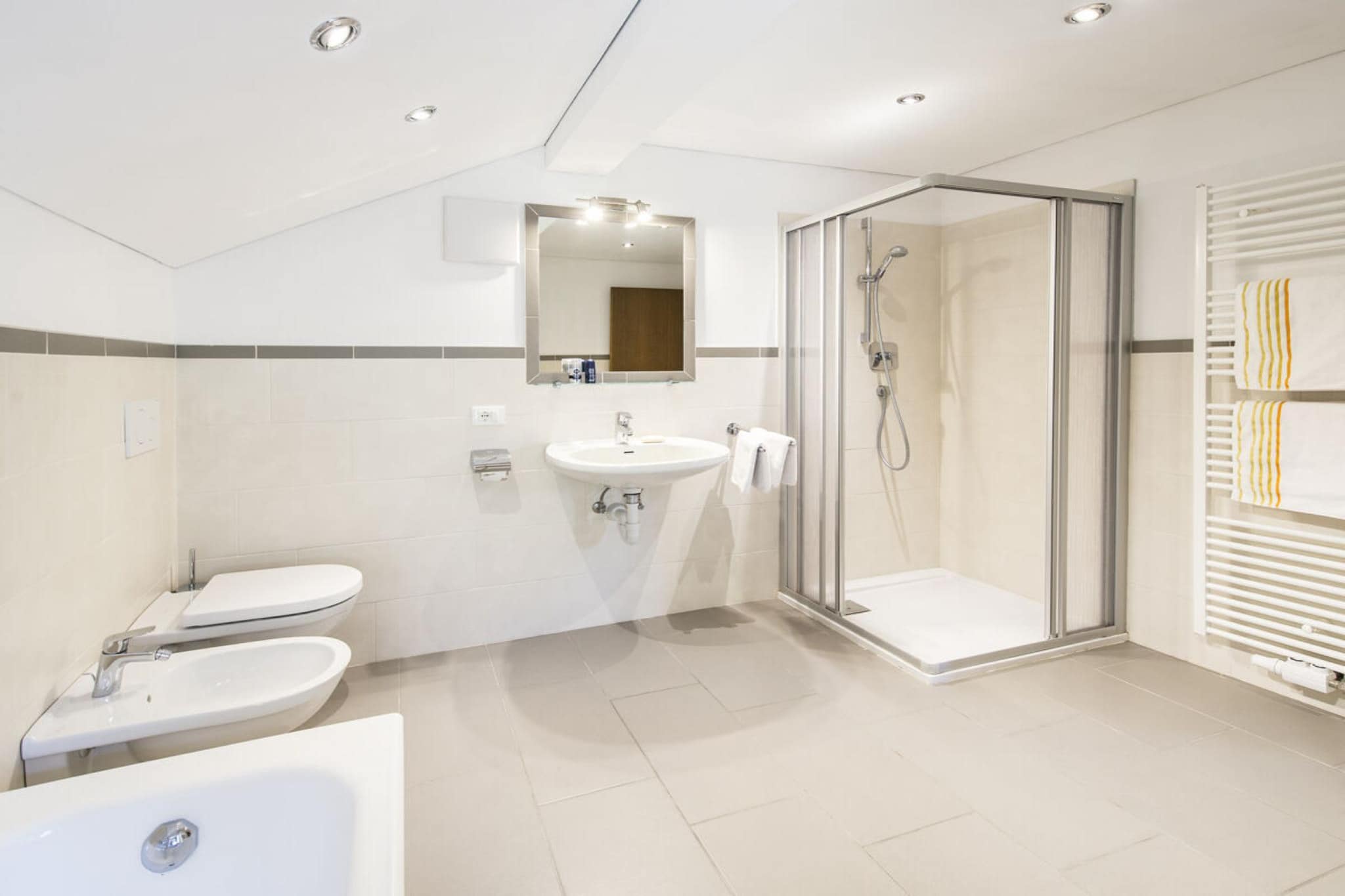 15850 - Badezimmer