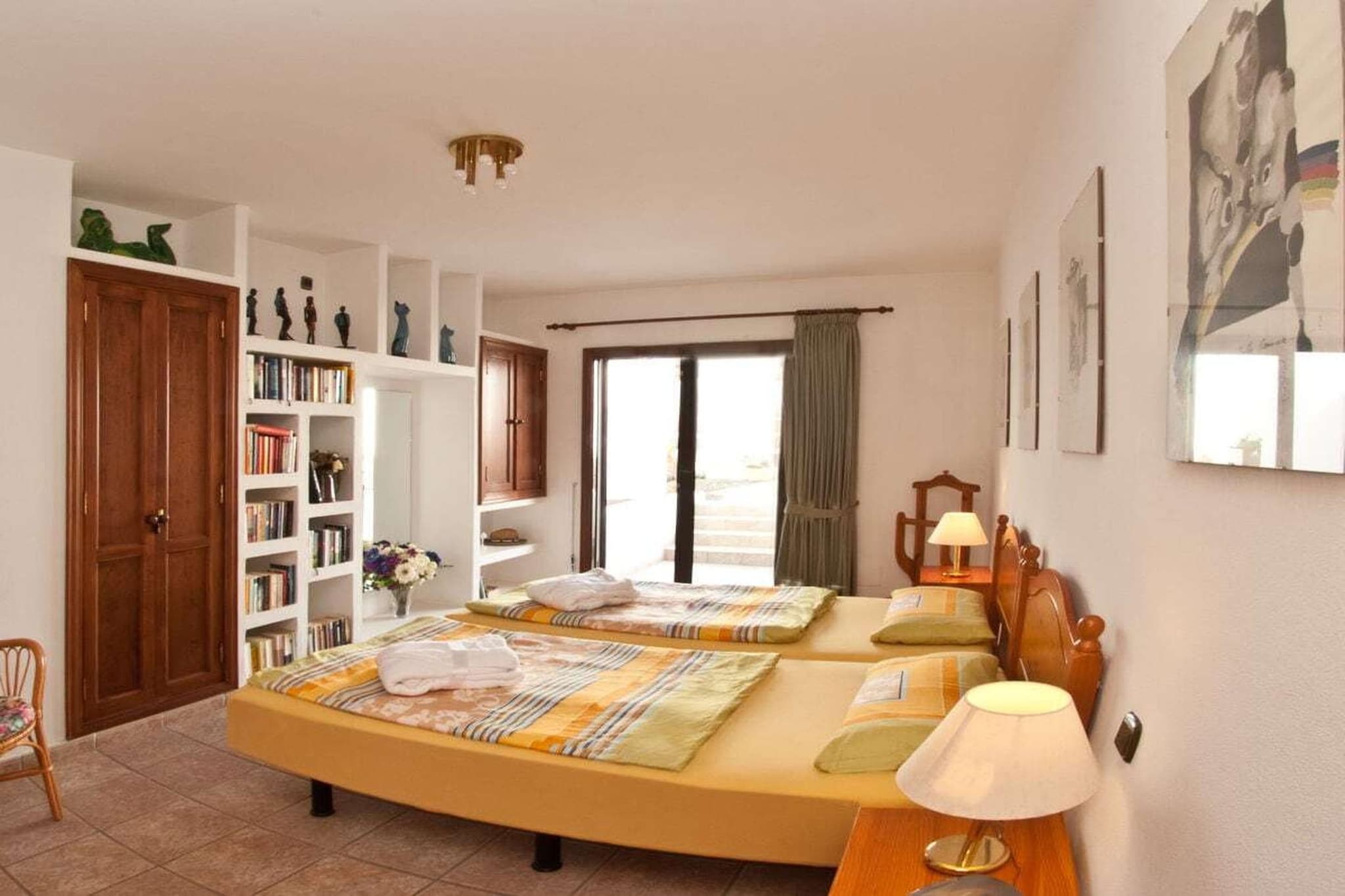 206377 - Bedroom