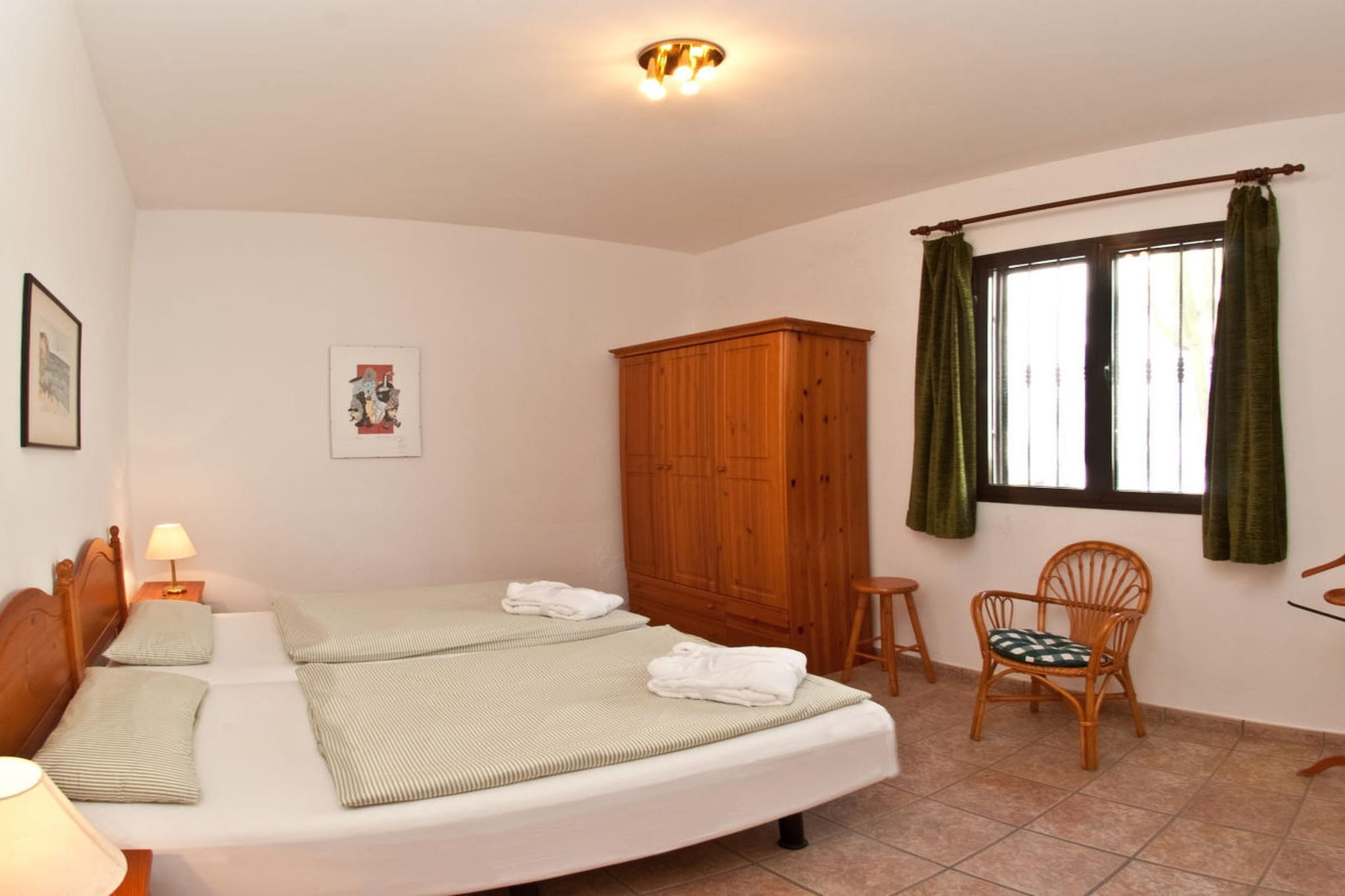 206377 - Bedroom