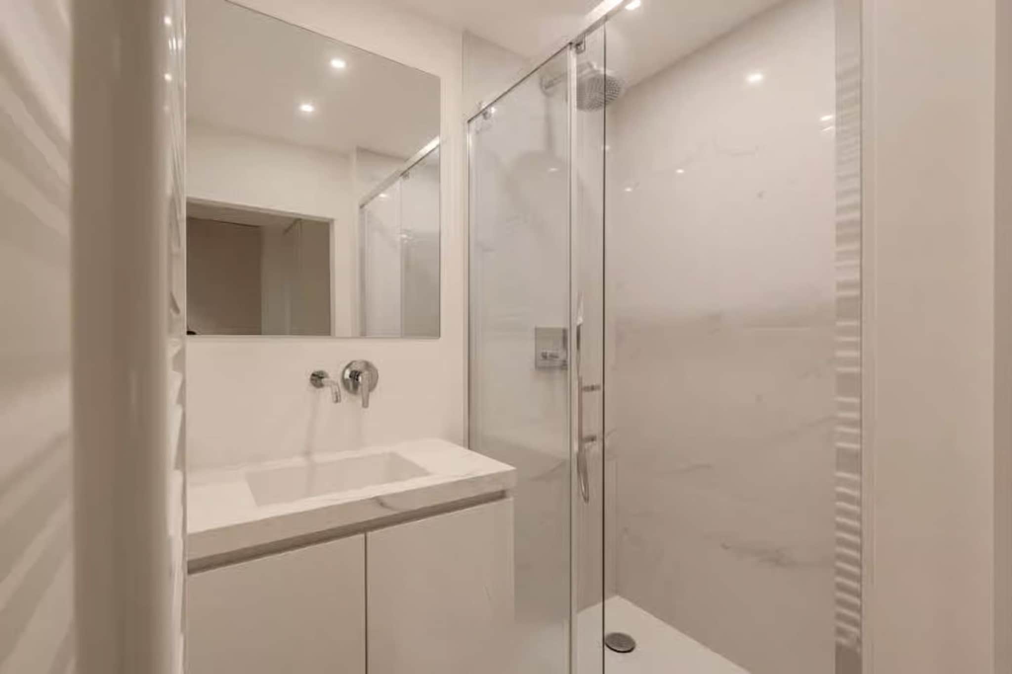 COSTA BRAVA 9F - Badezimmer