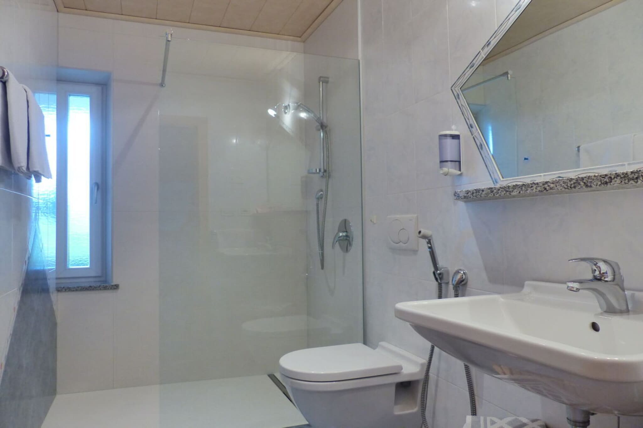 275966 - Badezimmer