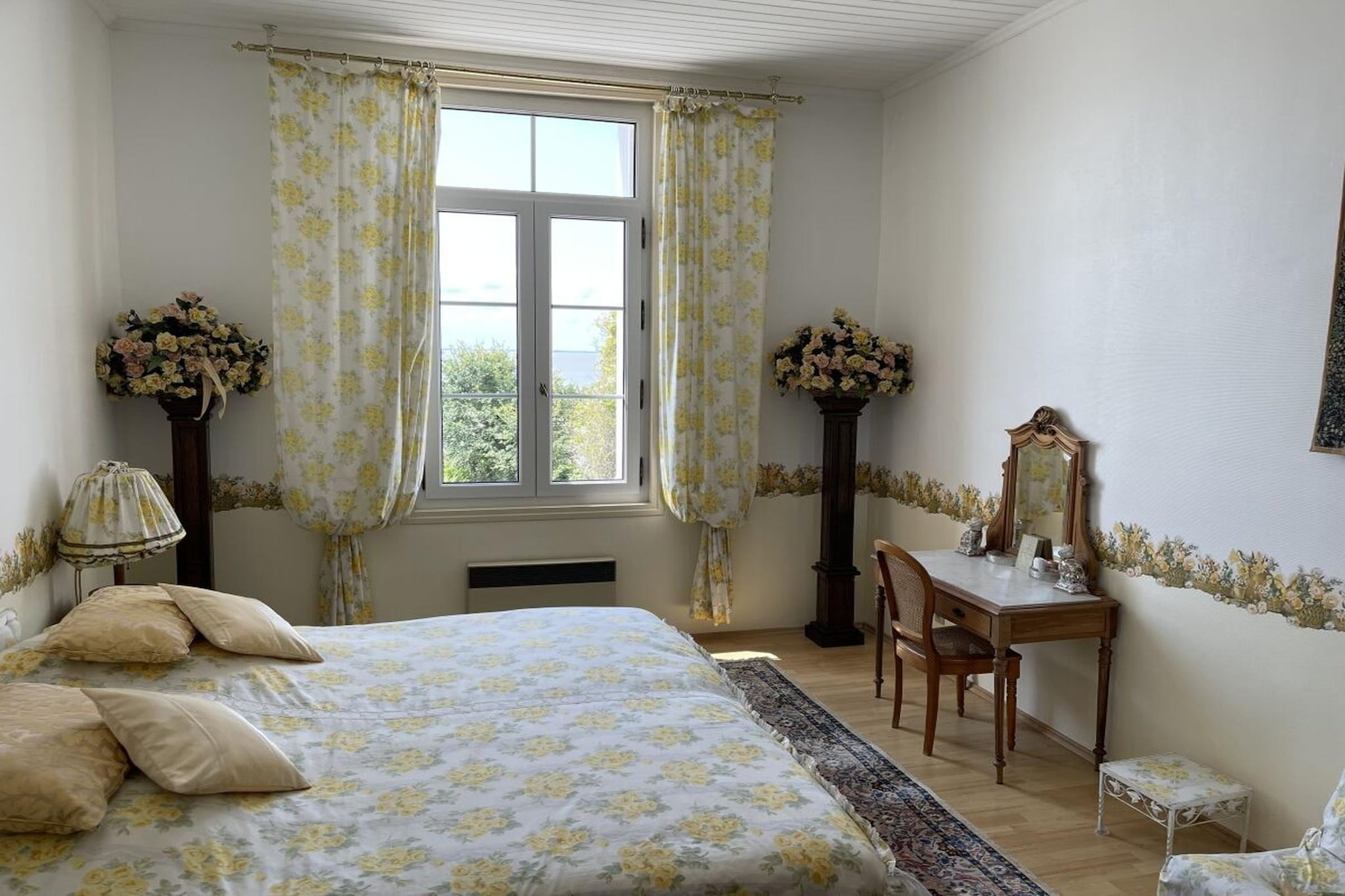 Bed Room
