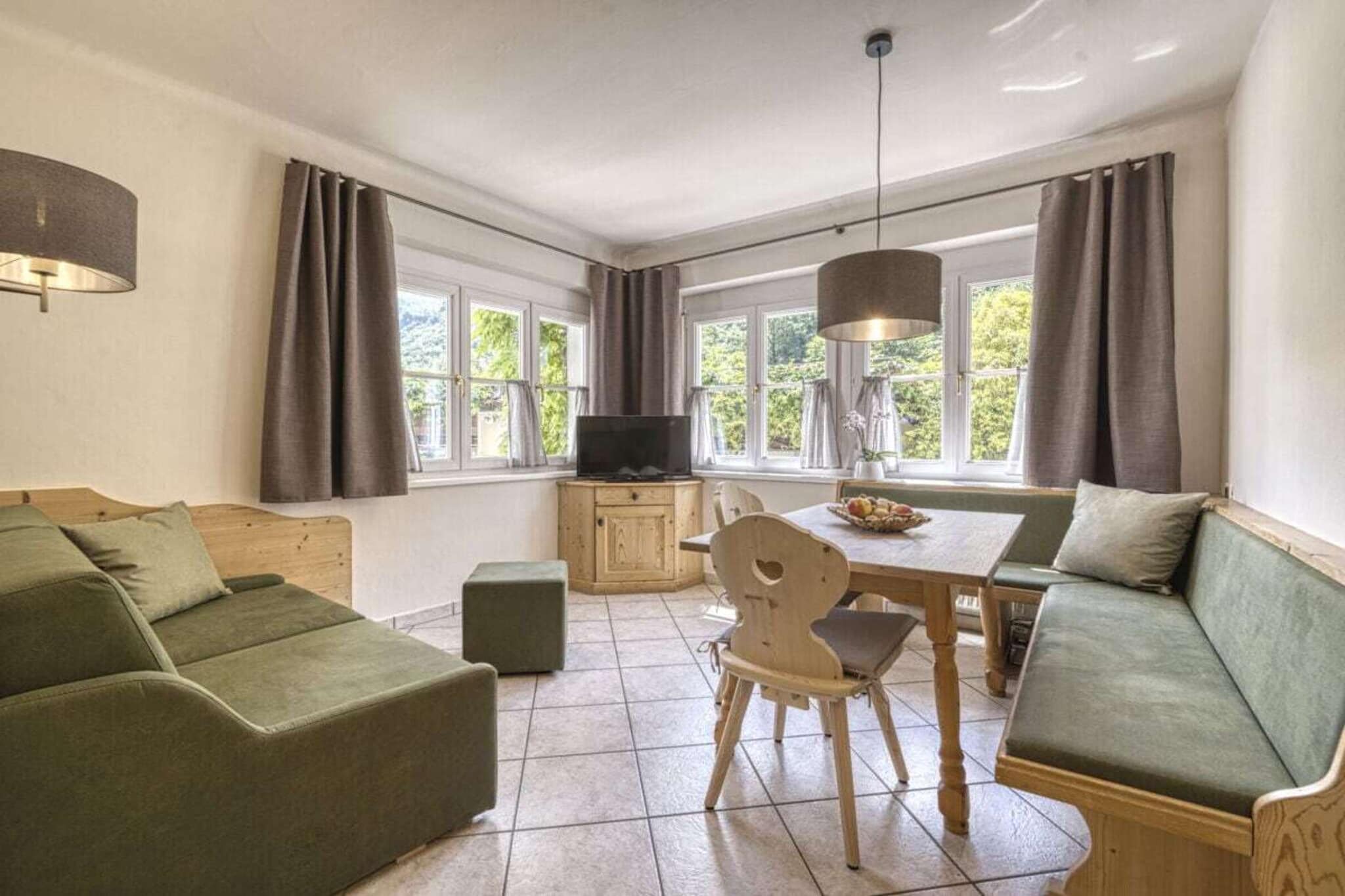 752336 - Living room